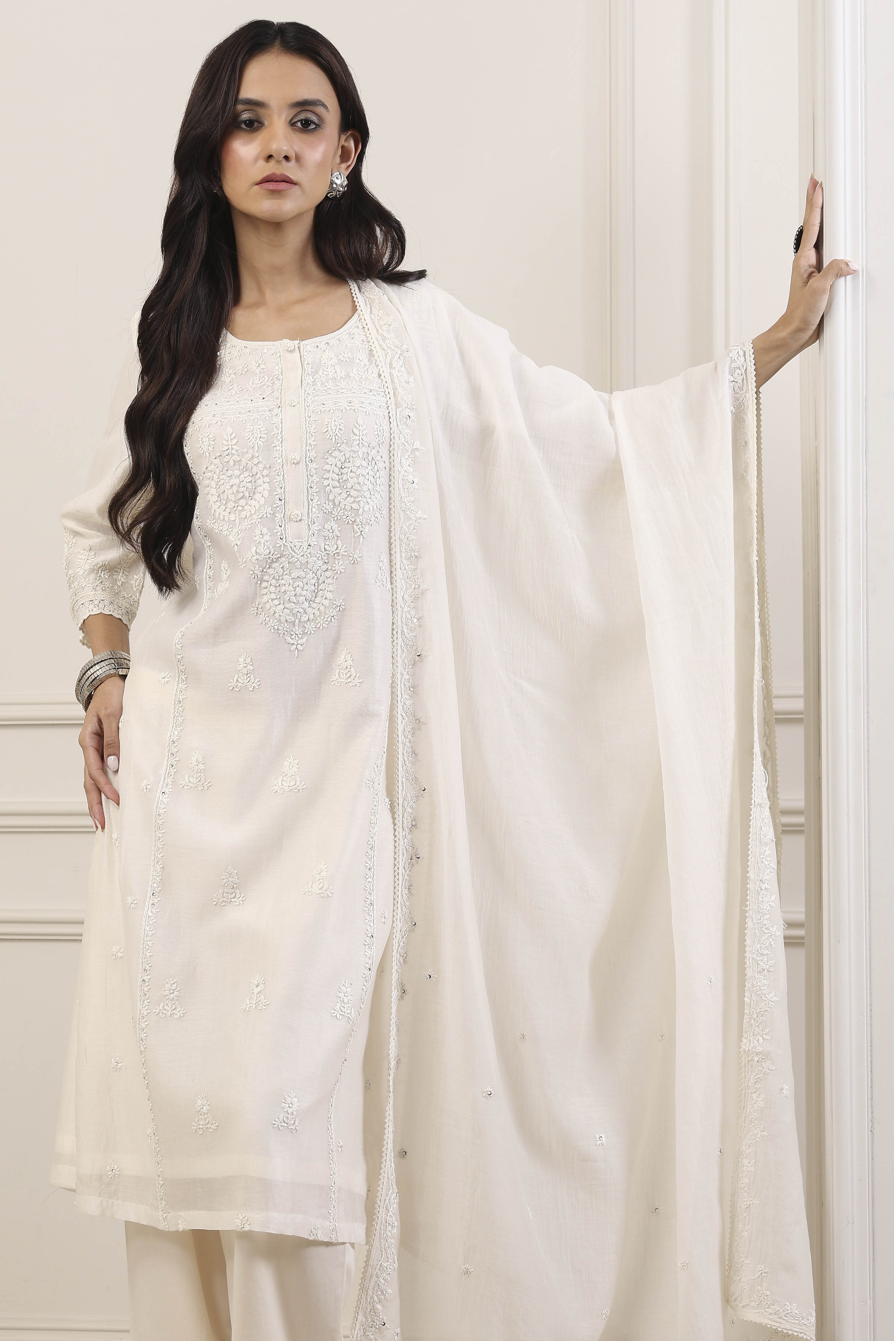 Black Silk Chanderi Straight Suit Set image number 7