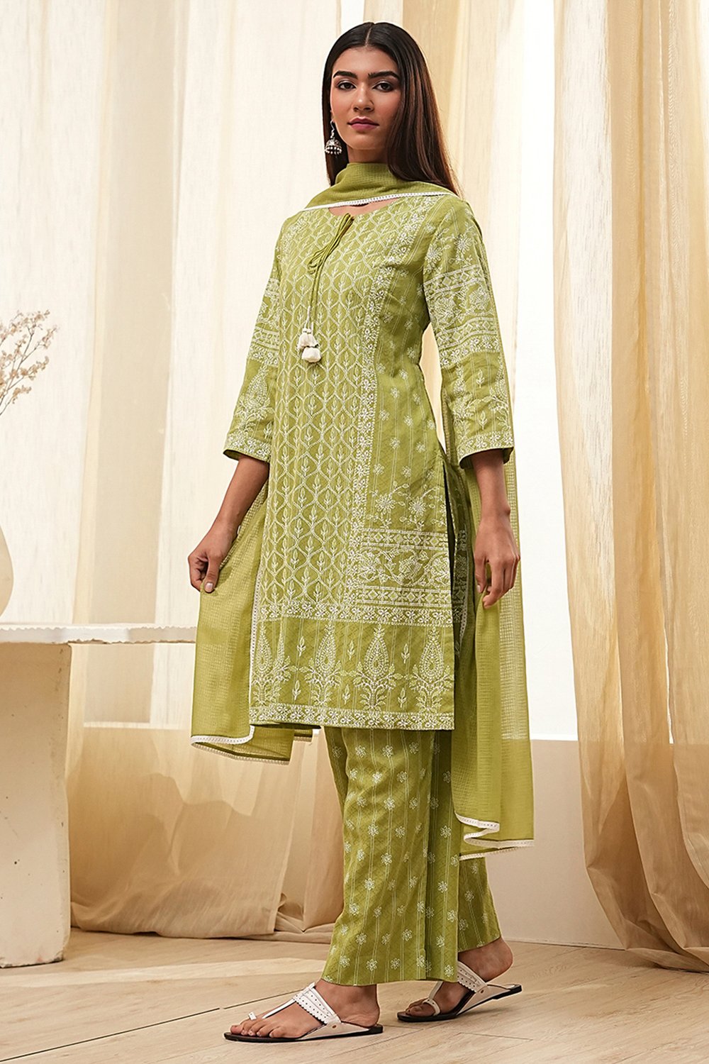 Mehendi Green Cotton Printed Straight Suit Set image number 3