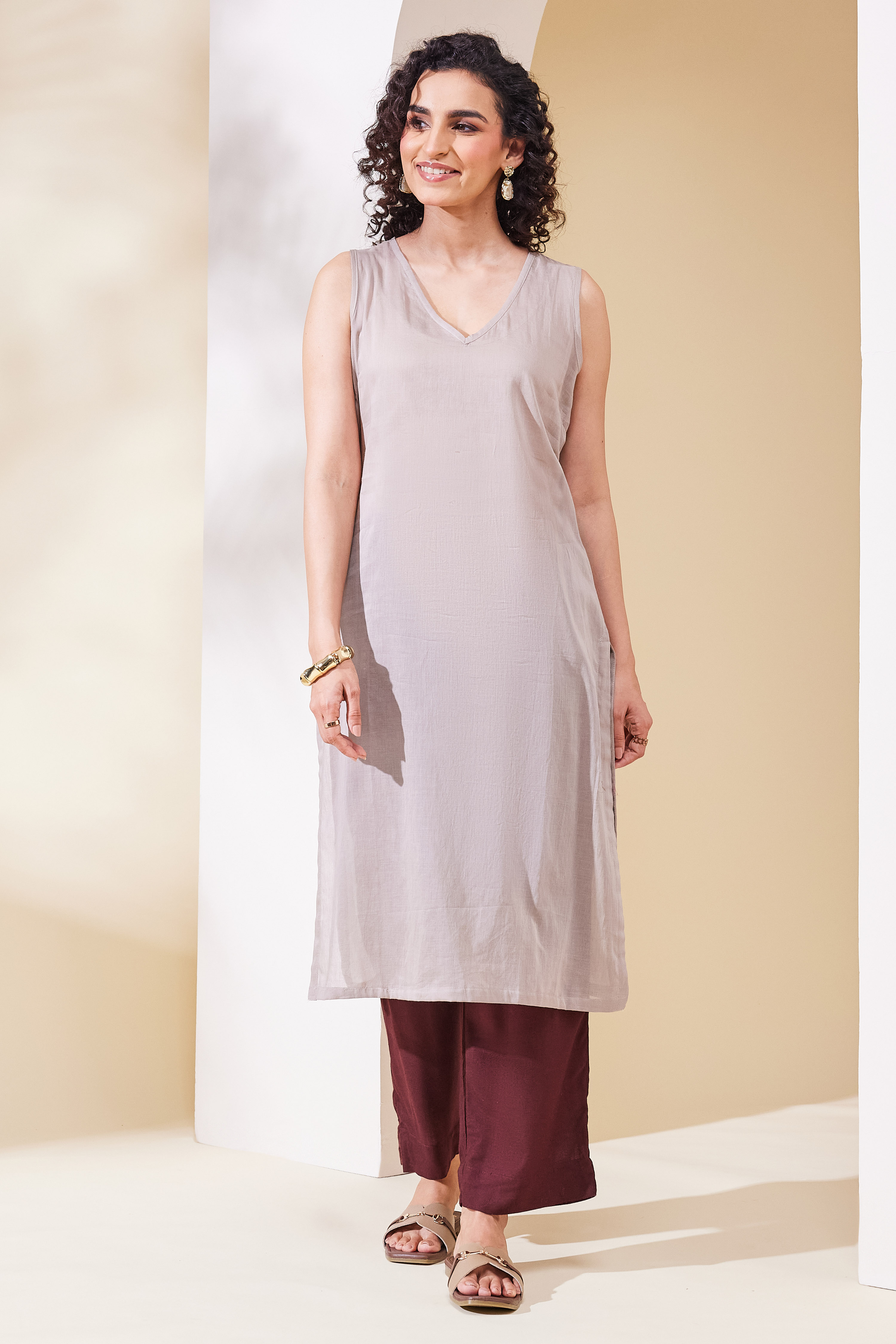Brown Viscose Blend Straight Kurta Pants Set image number 8