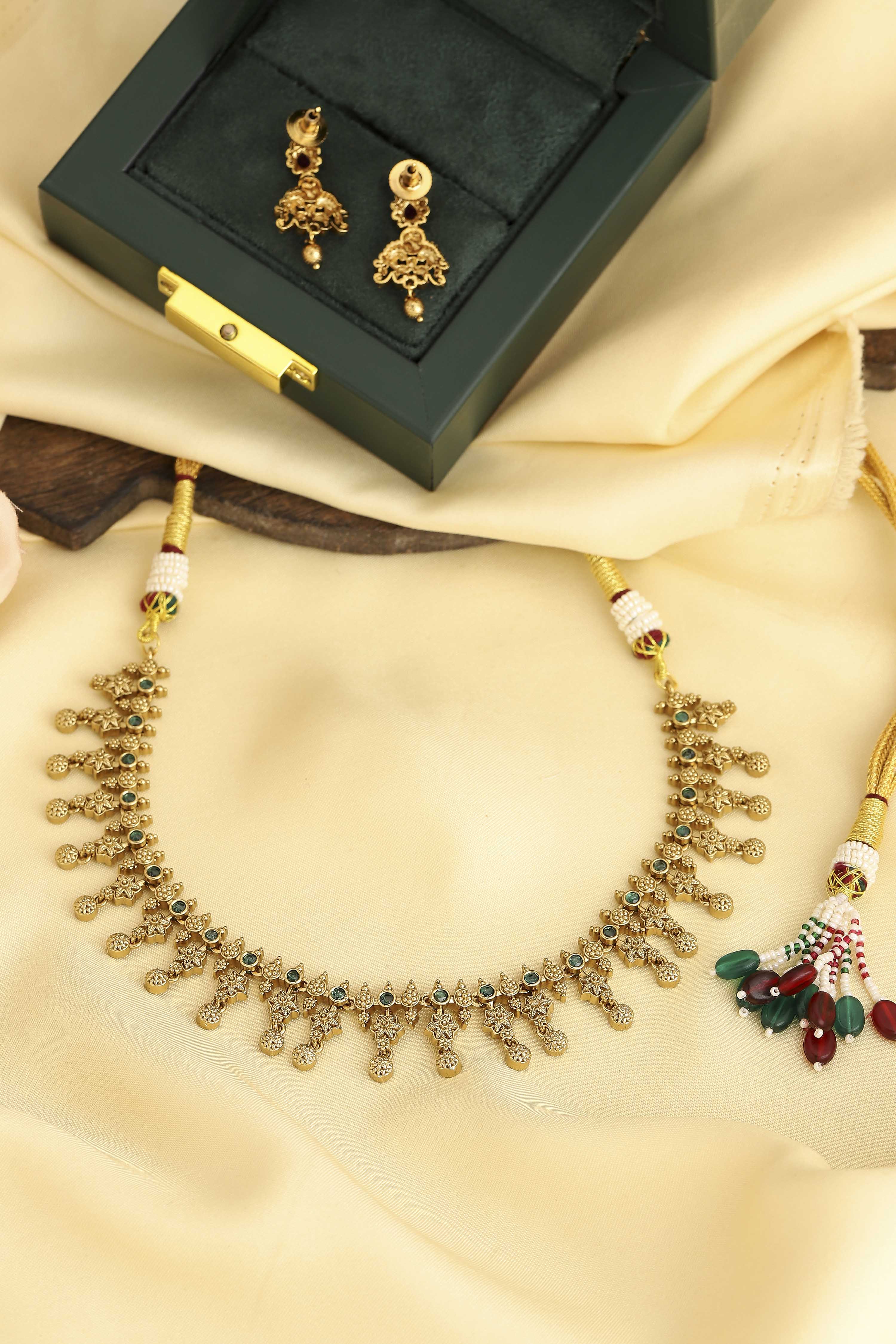 Green Gold Plated Studded Necklace Set image number 2
