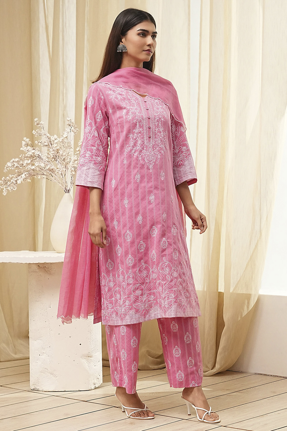 Pink Pure Cotton Printed Straight Suit Set image number 5