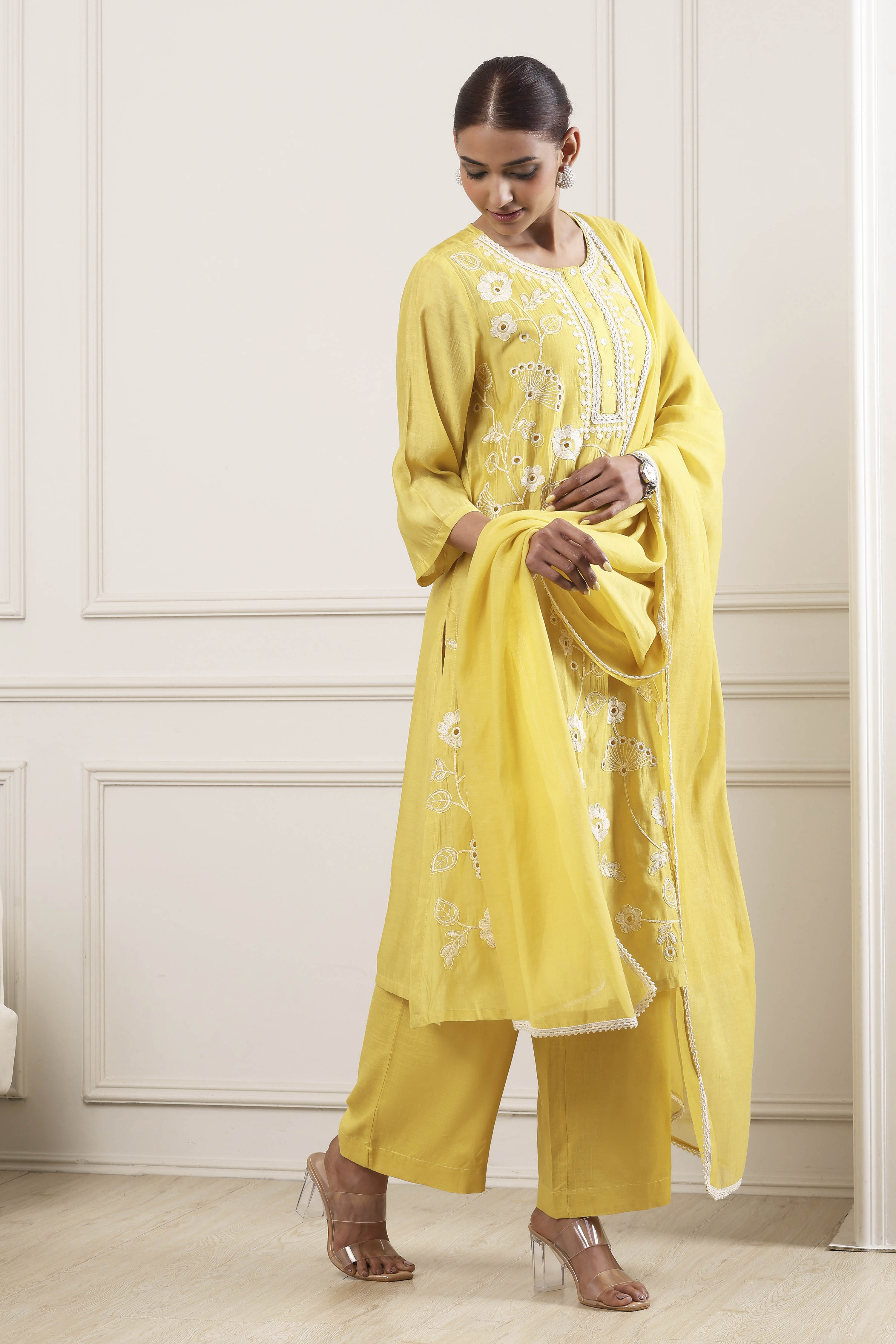 Yellow Viscose Blend Straight Suit Set image number 5