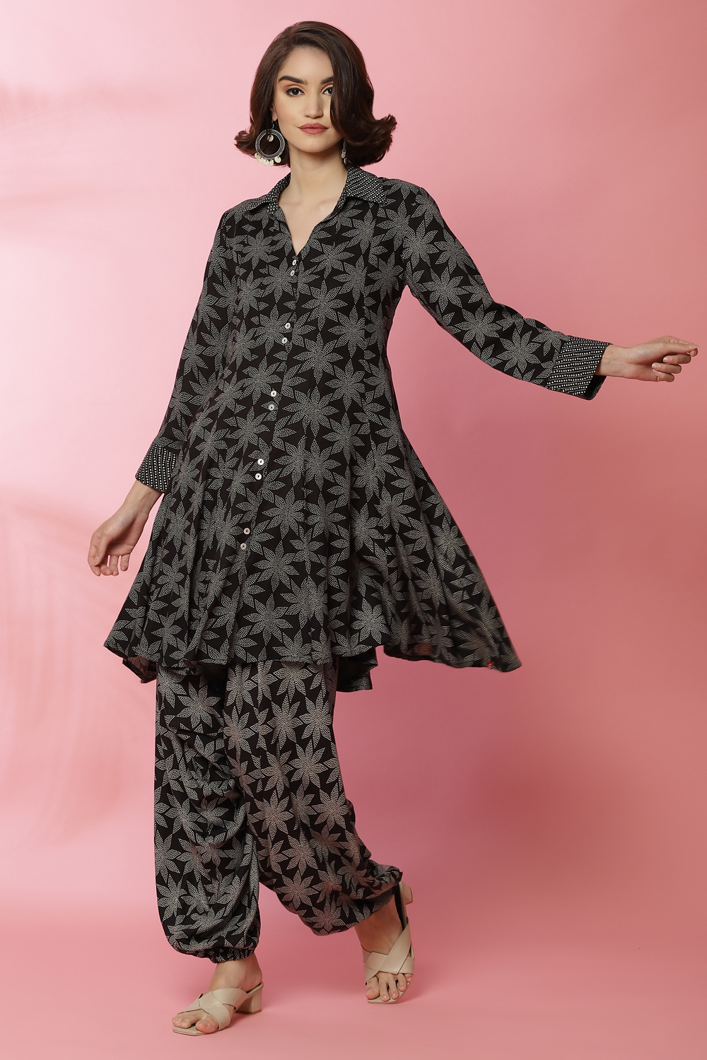 Black And Off White Viscose Printed Short Kurti image number 3