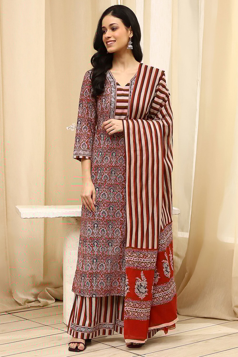 Green Cotton Floral Printed Unstitched Suit Set image number 7