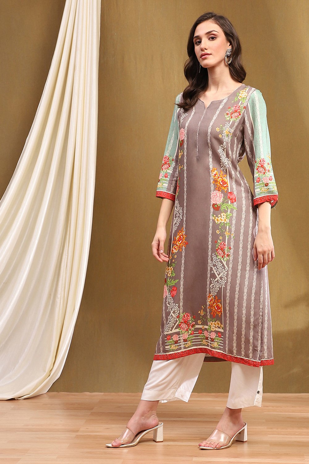 Green LIVA Straight Printed Kurta image number 2