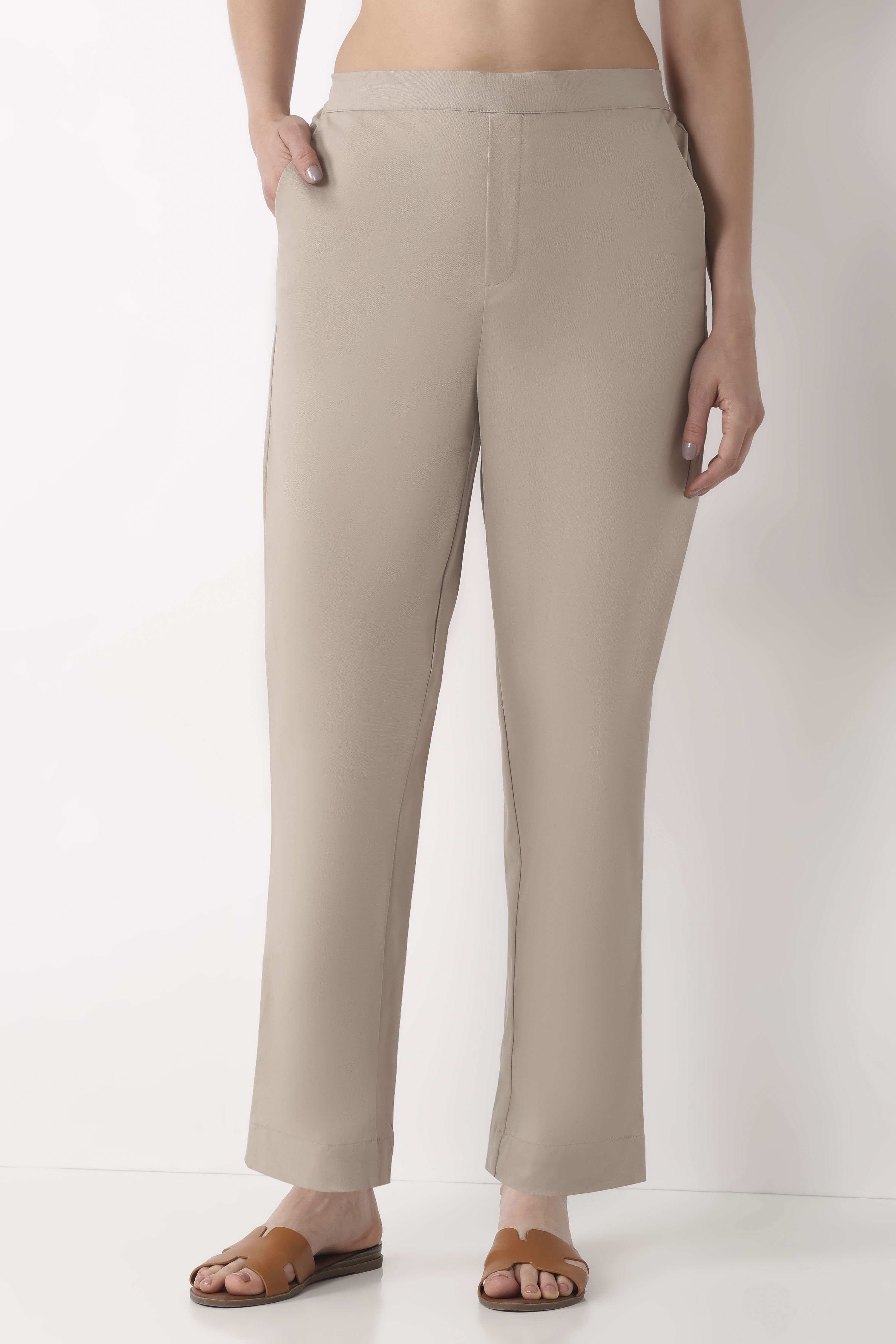Off White Cotton Narrow Pants image number 4