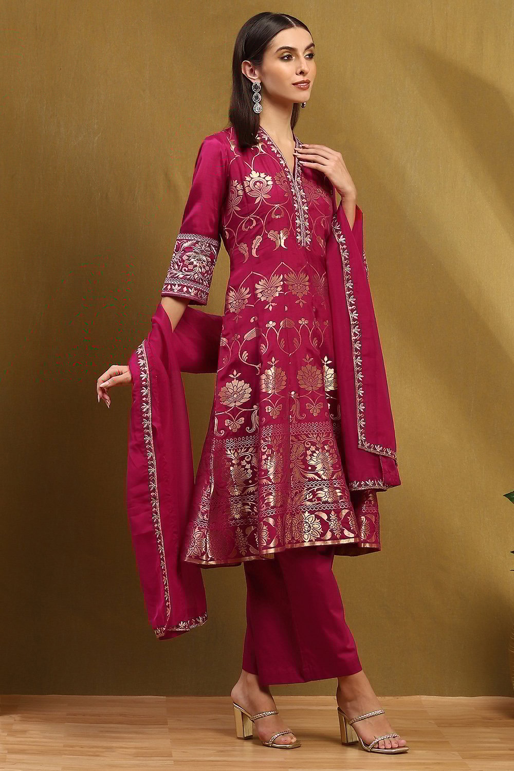 Berry Pink Yarn Dyed Kalidar Suit Set image number 5