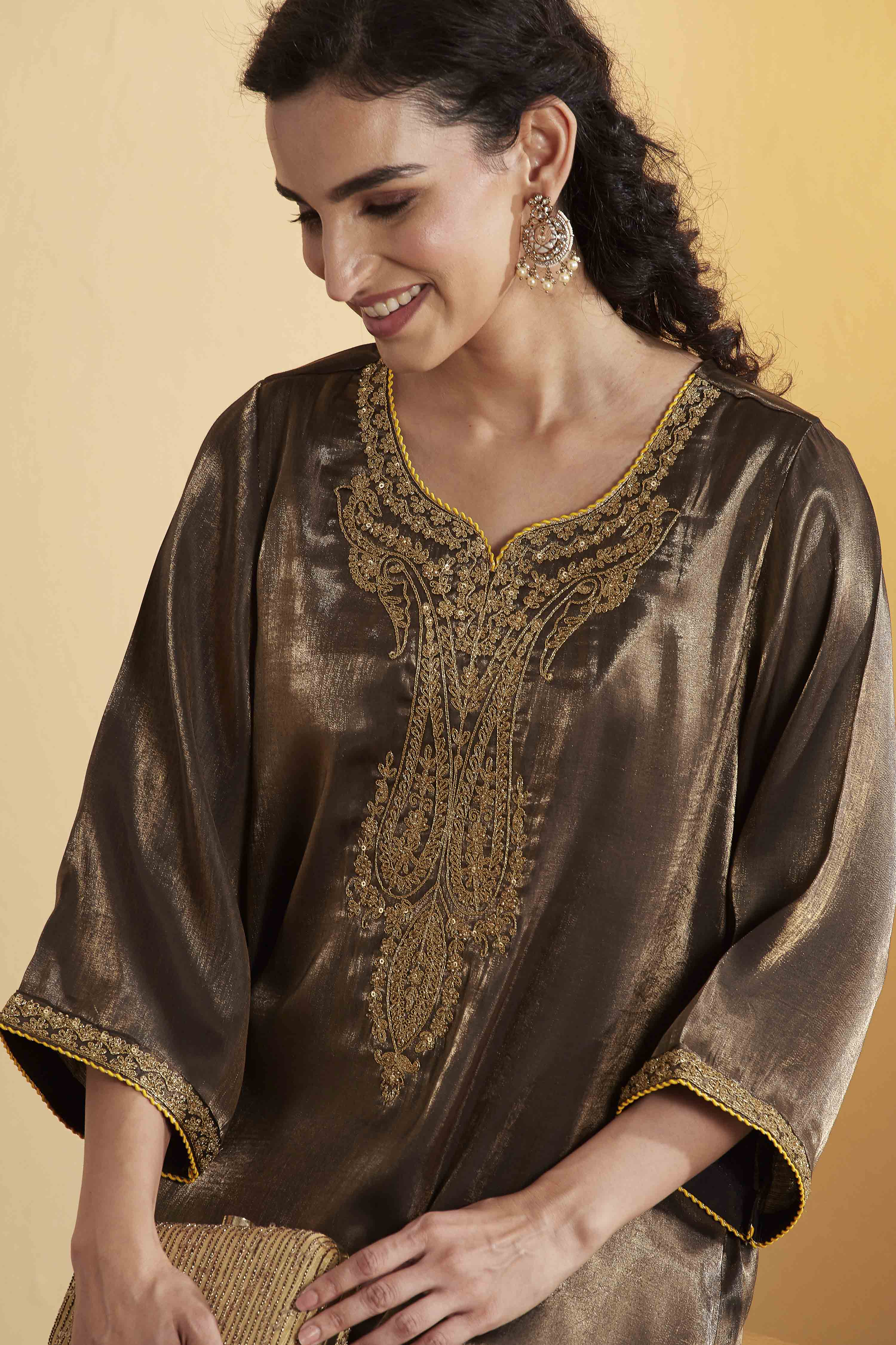 Black Metallic Viscose Poly Yarndyed Straight Kurta image number 1
