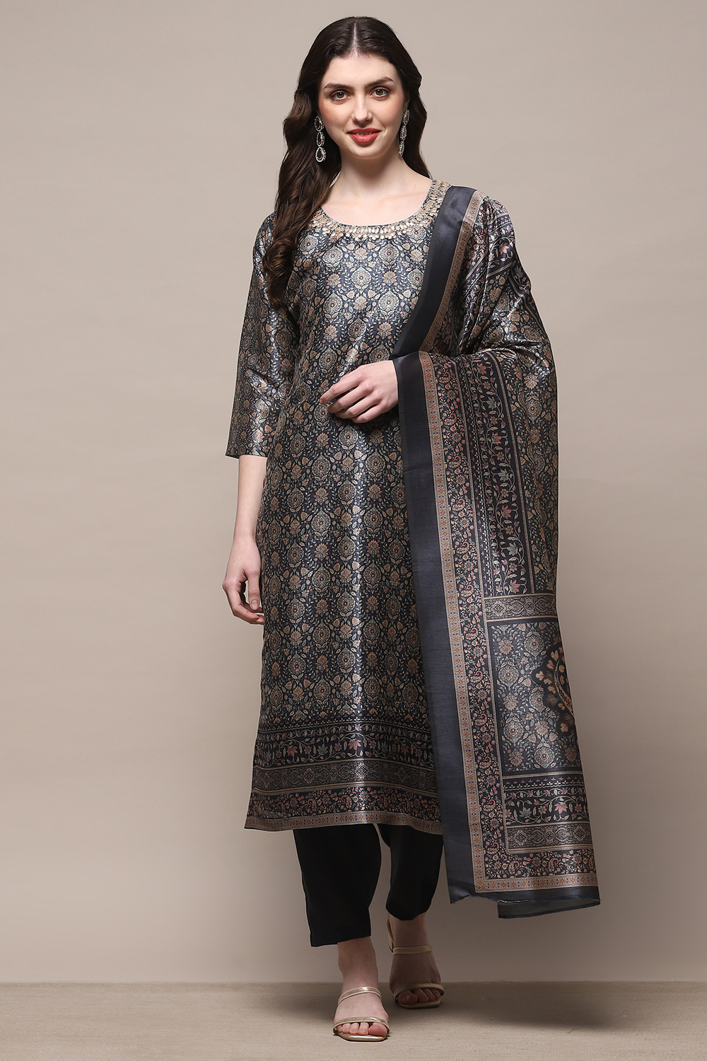 Grey Silk Blend Unstitched Suit Set image number 8