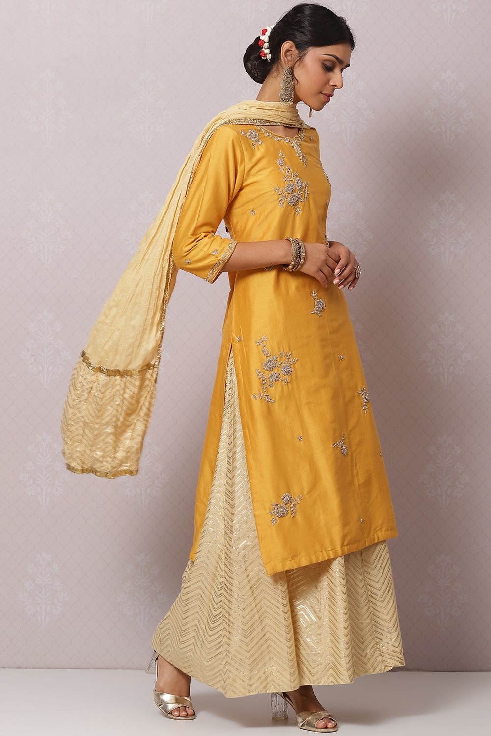 Fuchsia Cotton Silk Straight Kurta Sharara Suit Set image number 3