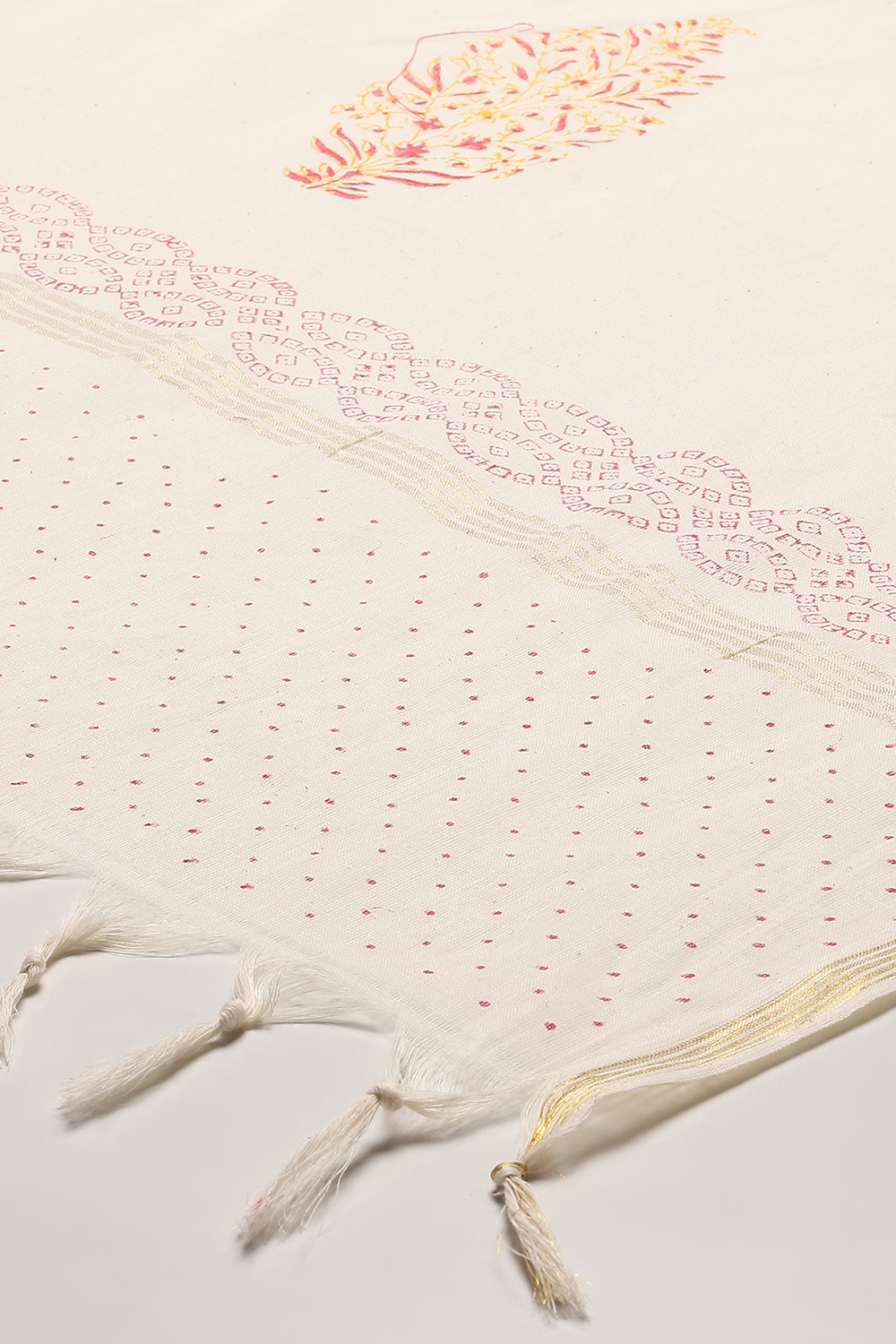 Pink Cotton Unstitched Suit Set image number 4