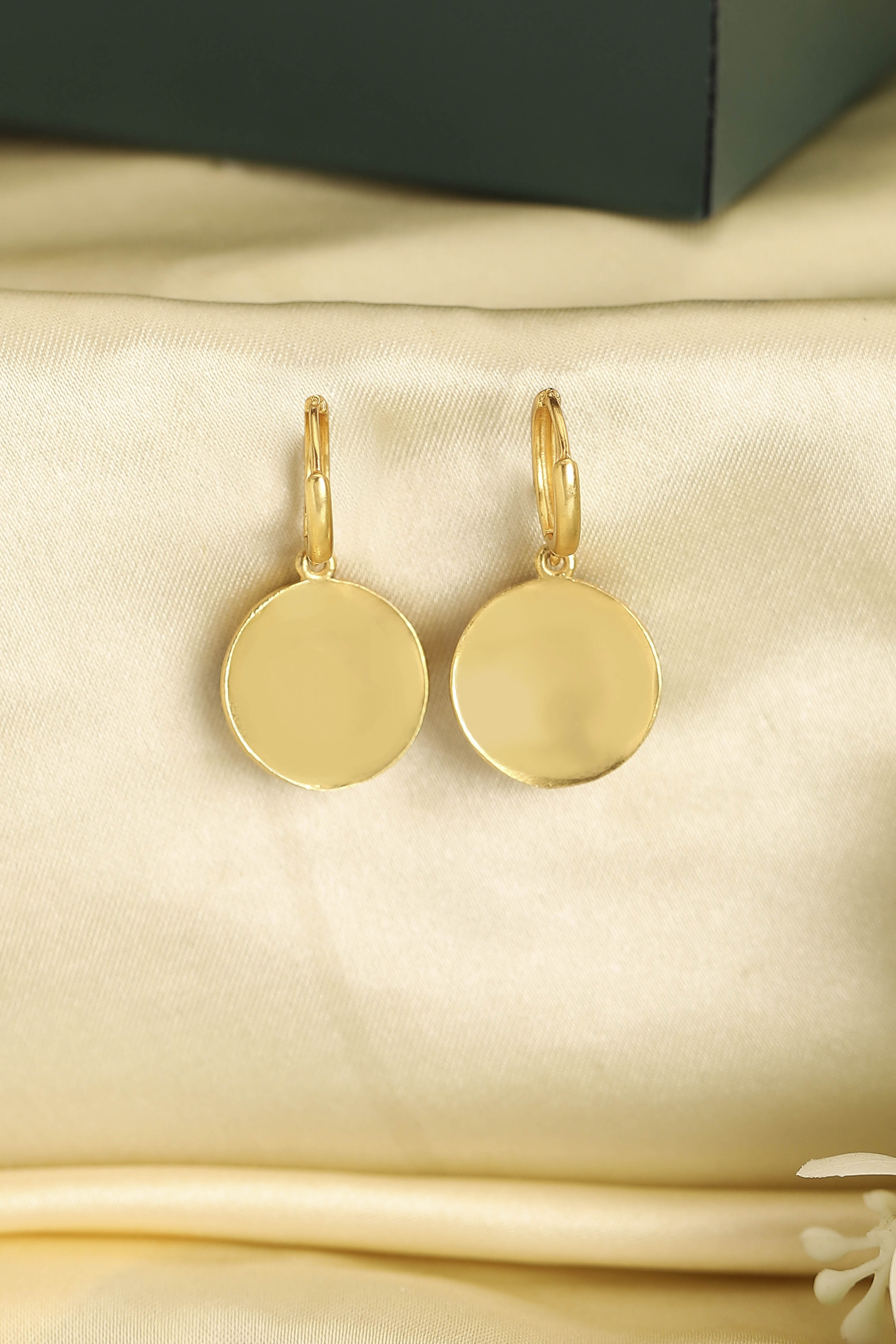 Pink Gold Plated Brass Floral Studded Drop Earrings image number 2