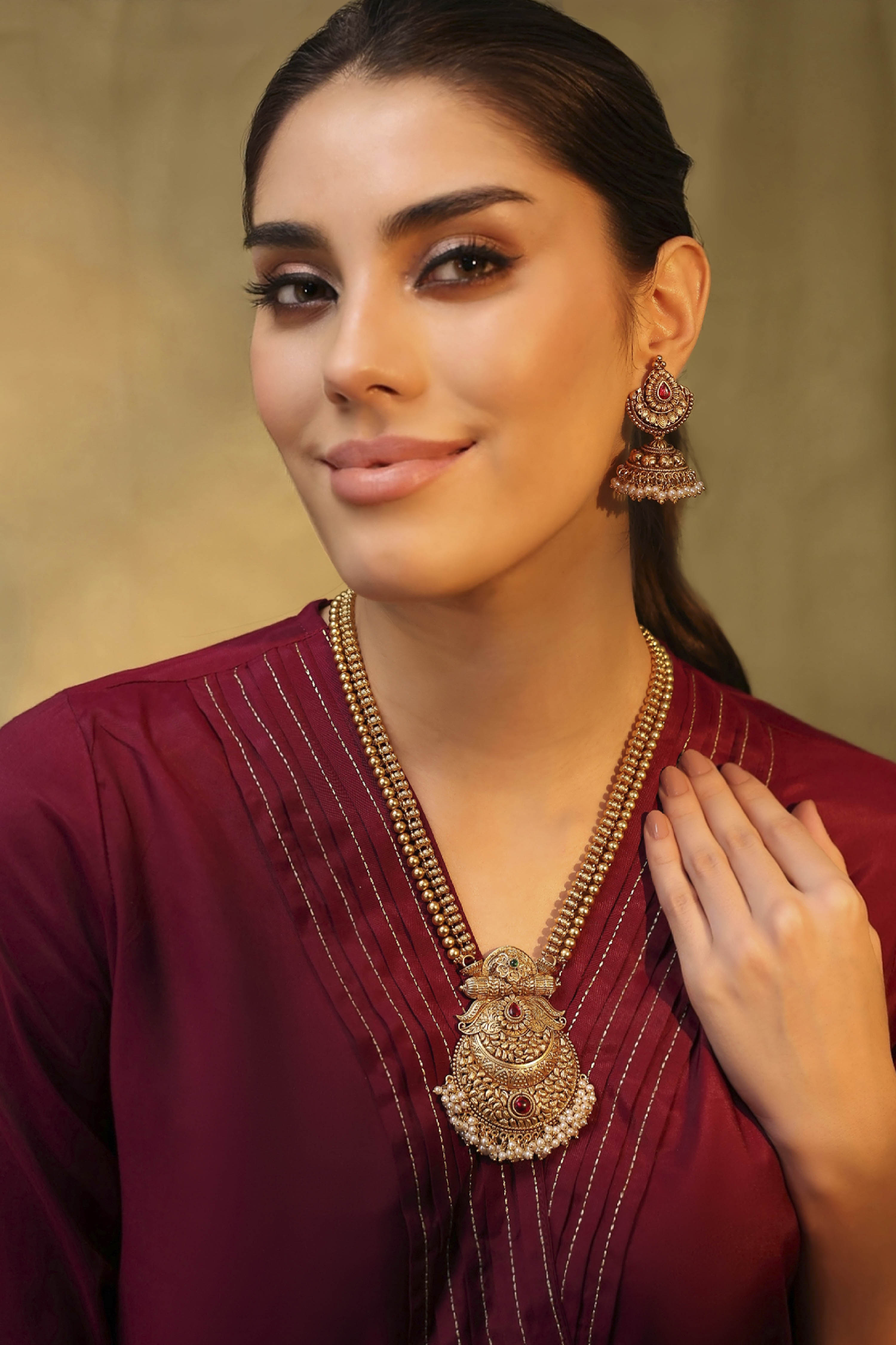 Gold Brass Temple Set image number 5