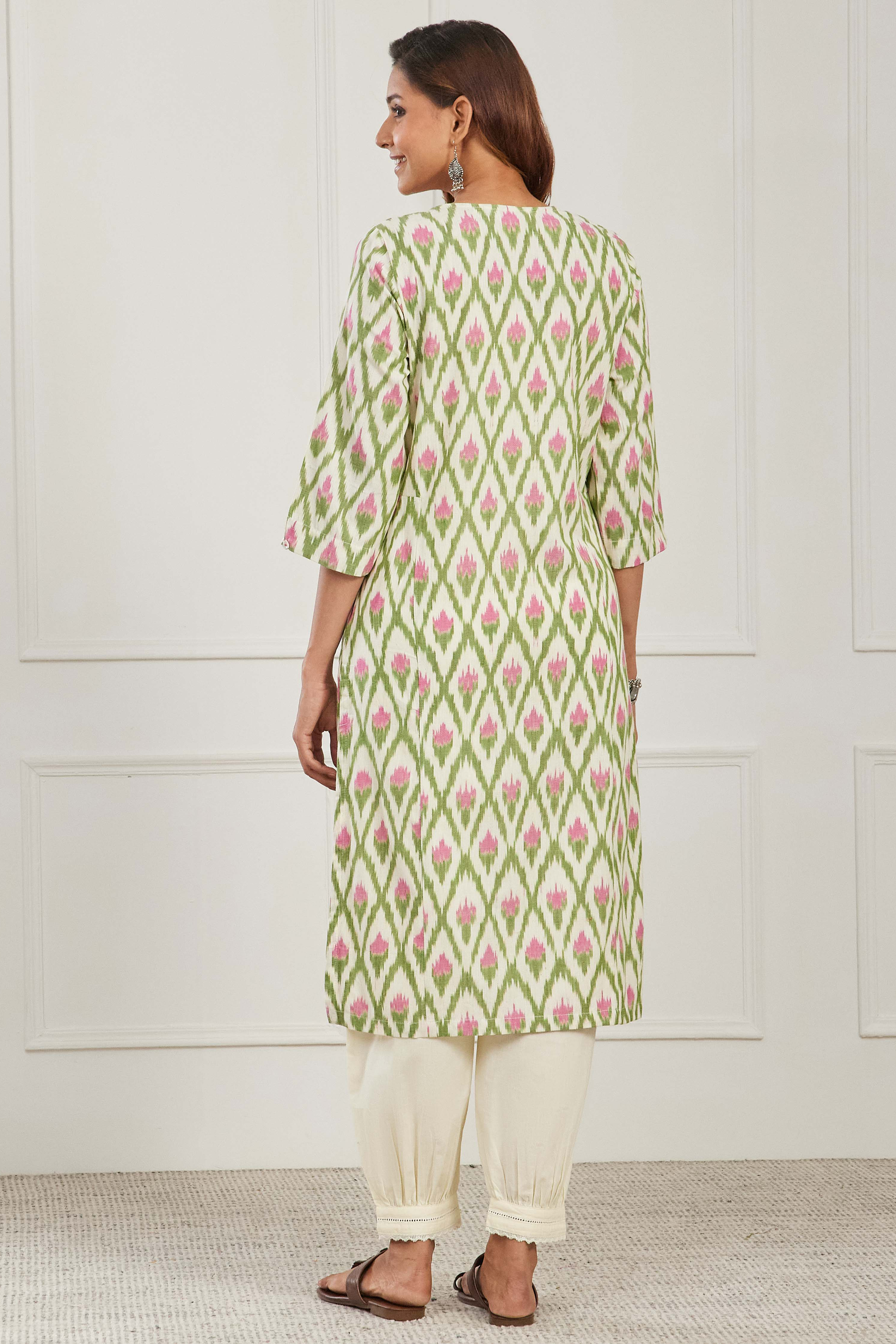 White Cotton Straight Suit Set image number 4