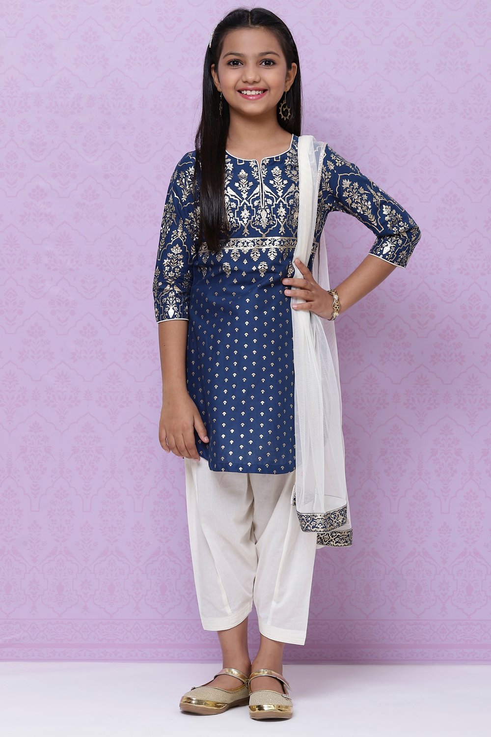 Blue Cotton Girls Straight Kurta Salwar Suit Set image number 4
