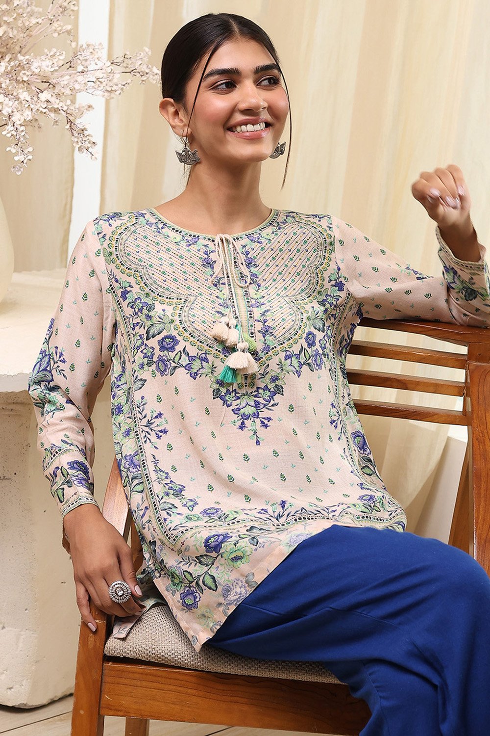 Off-White-Pink Modal Blend Straight Printed Short Kurta image number 6