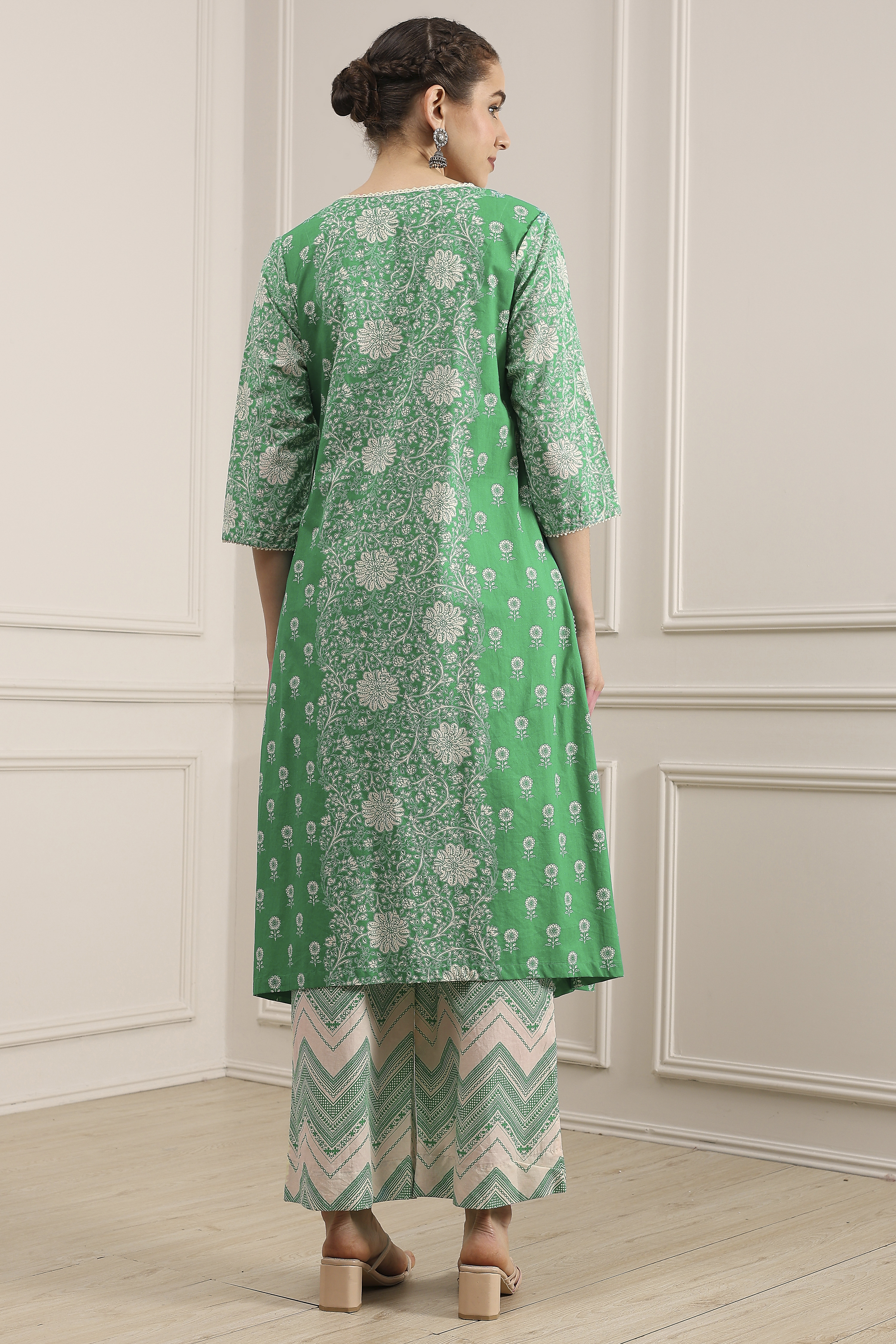 Green Cotton A-Line Printed Suit Set image number 2