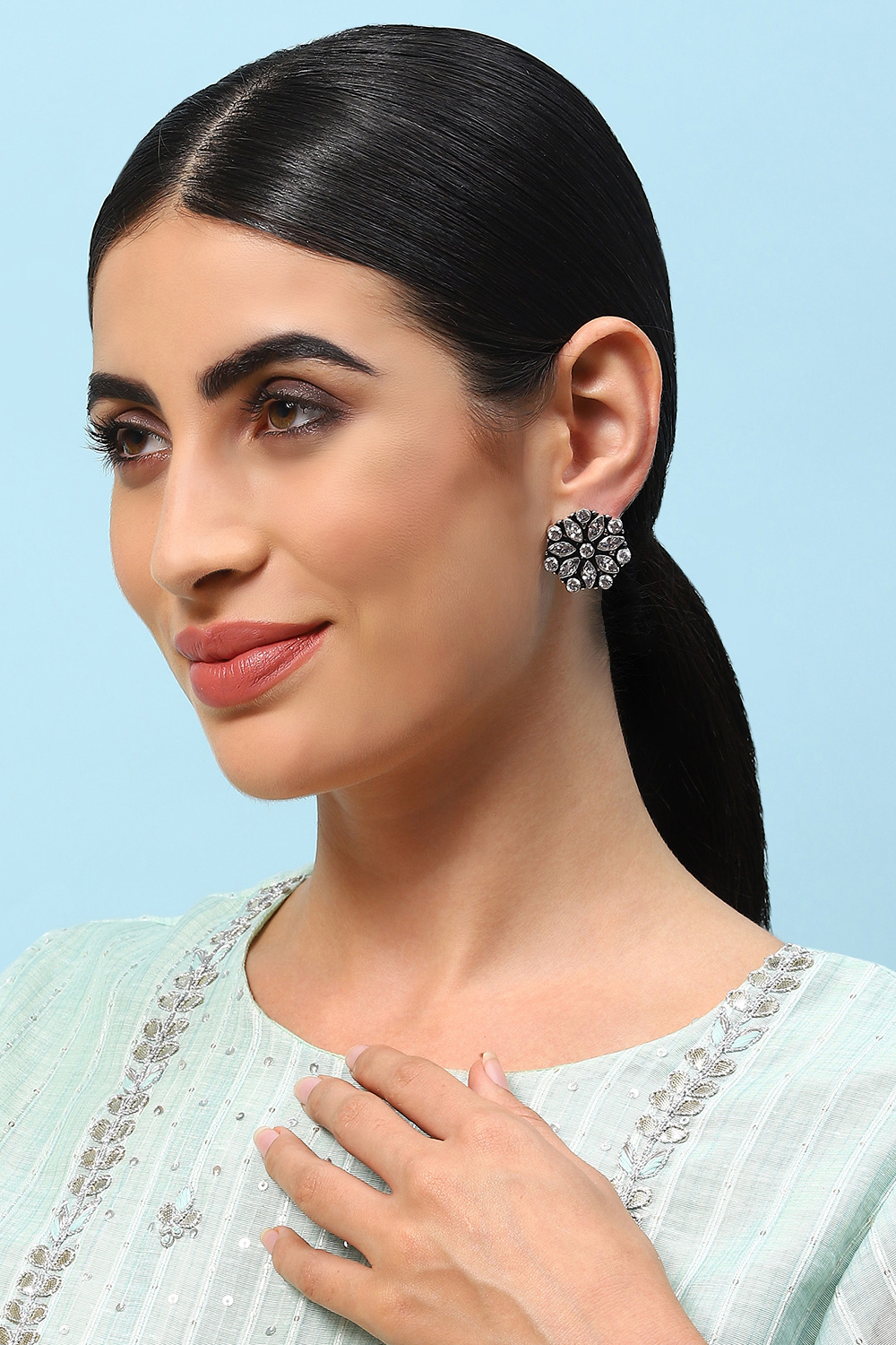 White Brass Earrings image number 3