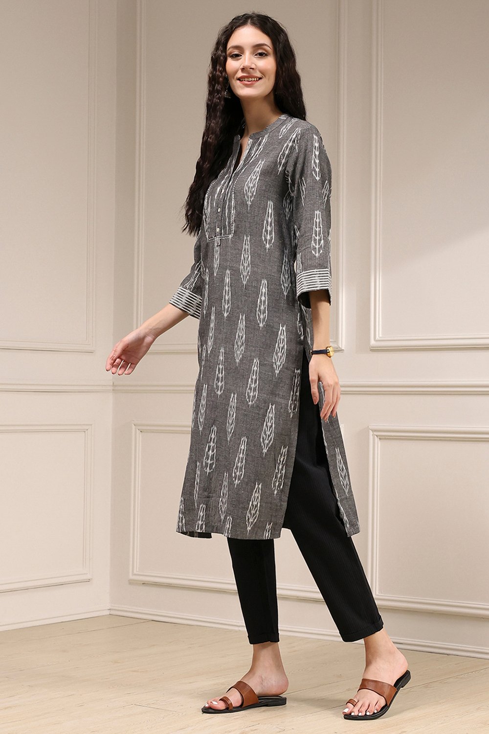 Grey Cotton Straight Yarndyed Kurta image number 2
