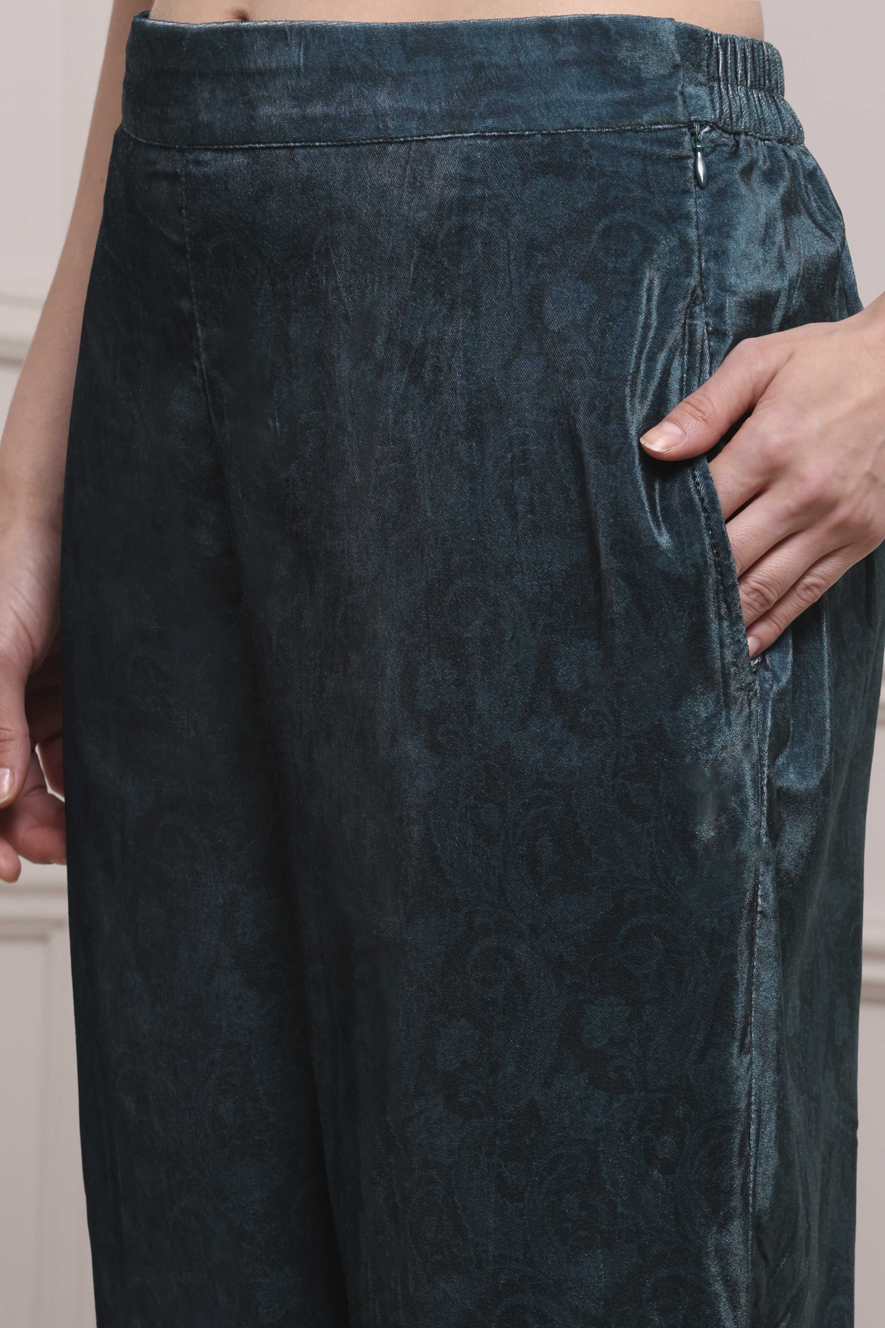 Botle Green Polyester Straight Printed Suit Set image number 2