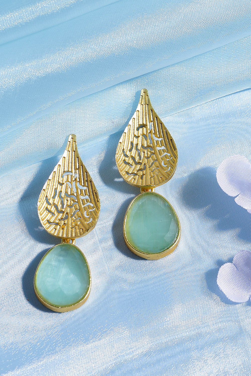 Sea Green Earrings image number 0