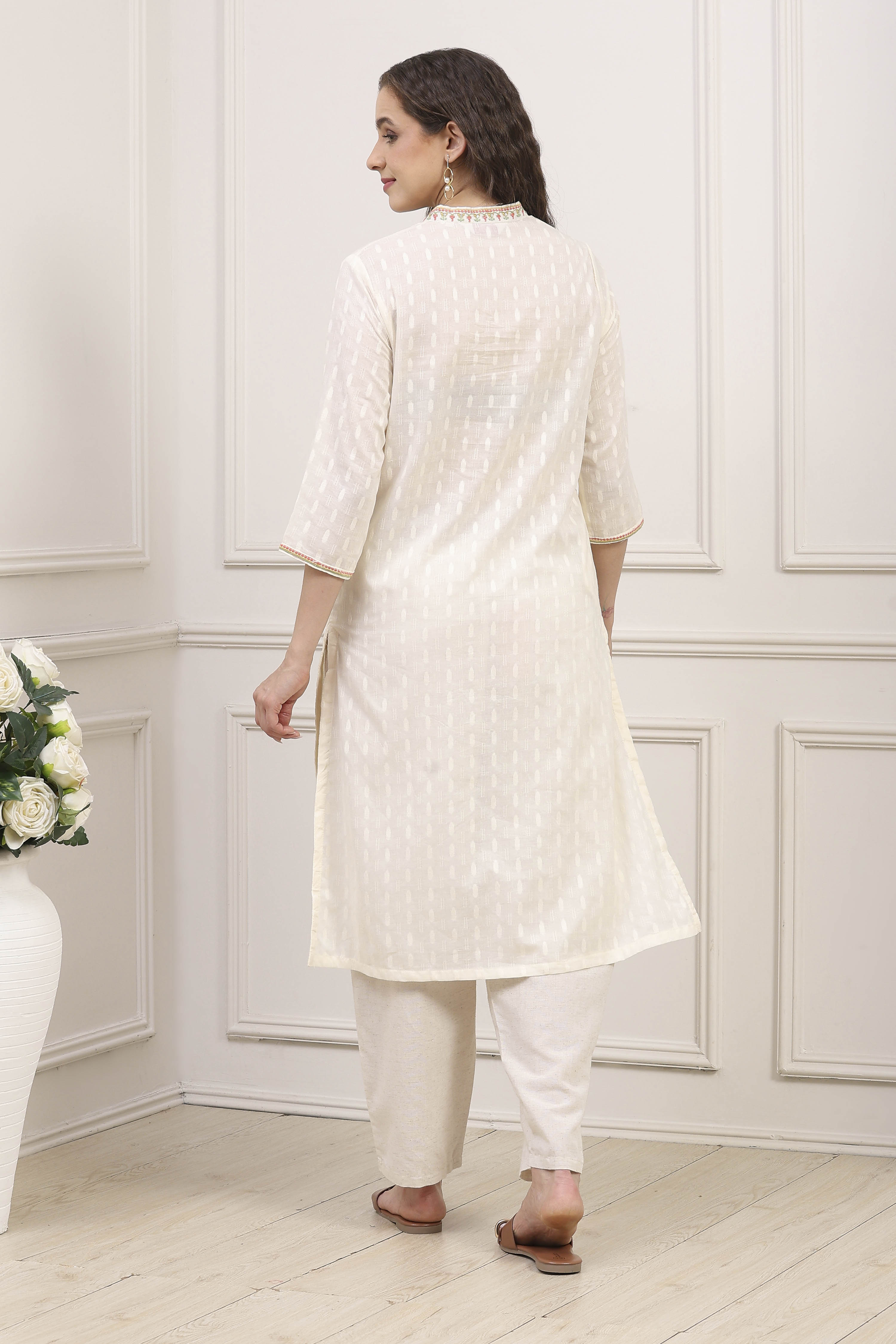 Off White Cotton Straight Kurta image number 3