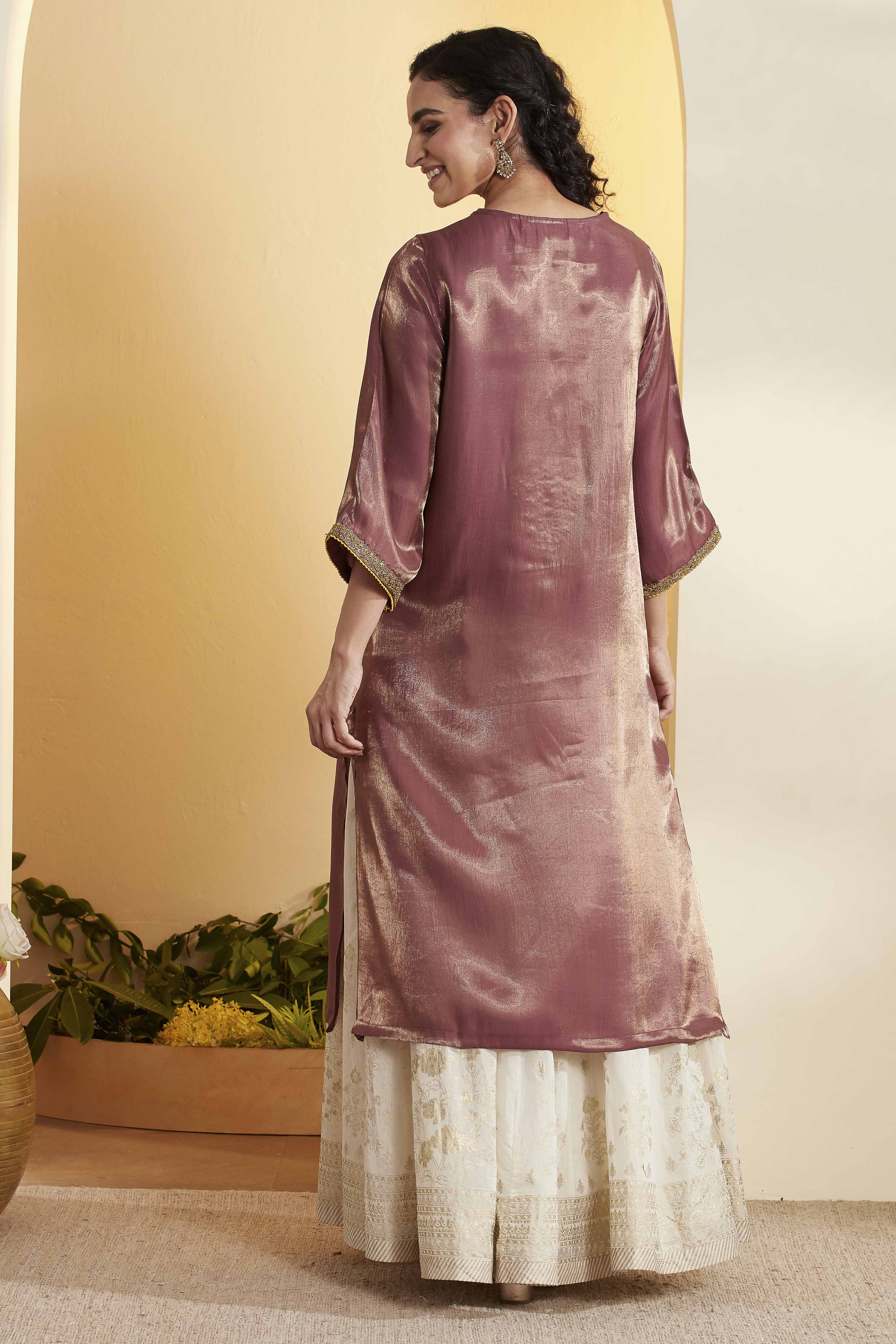 Black Metallic Viscose Poly Yarndyed Straight Kurta image number 4