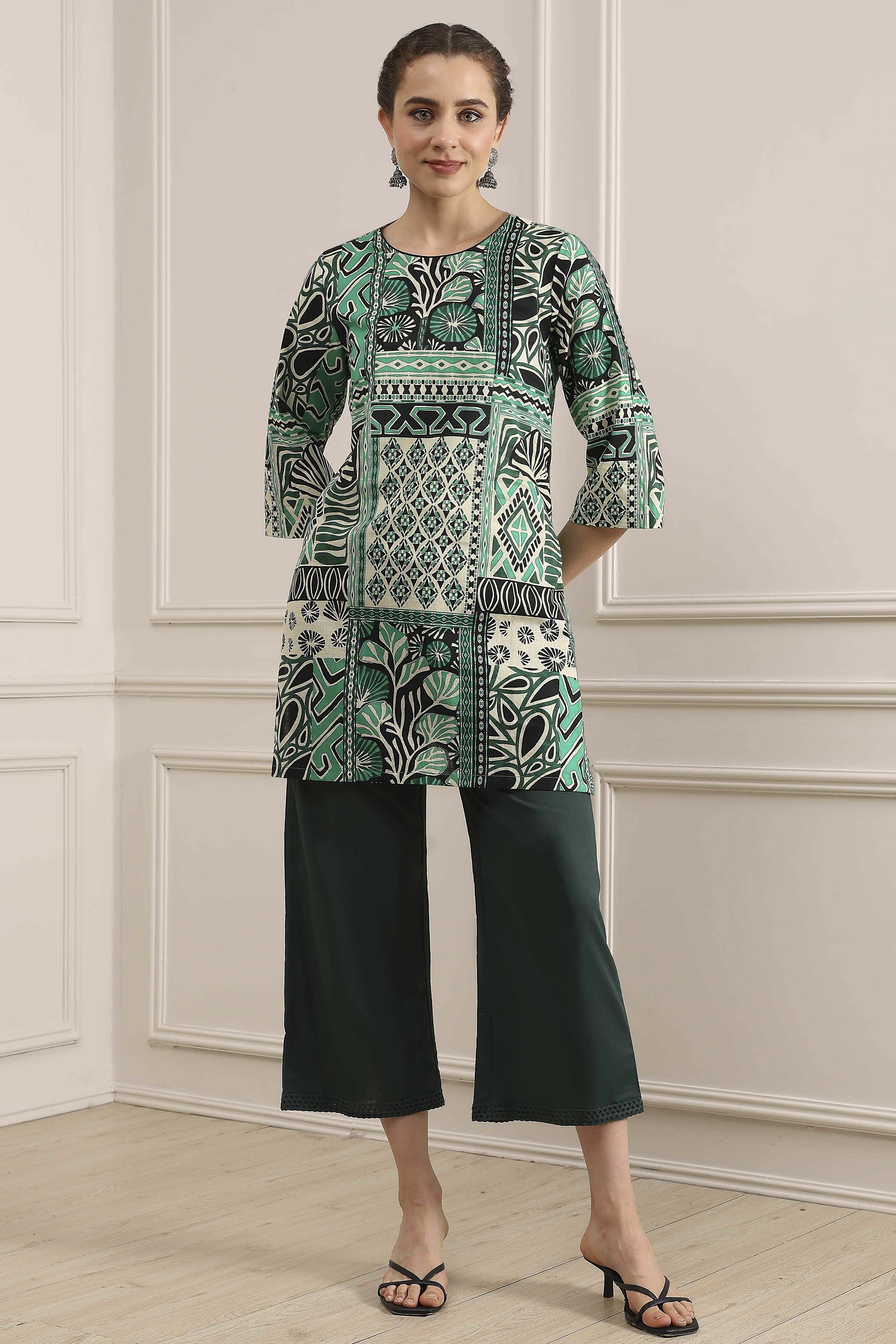 Green Cotton Flared Dyed Palazzo Pants image number 1