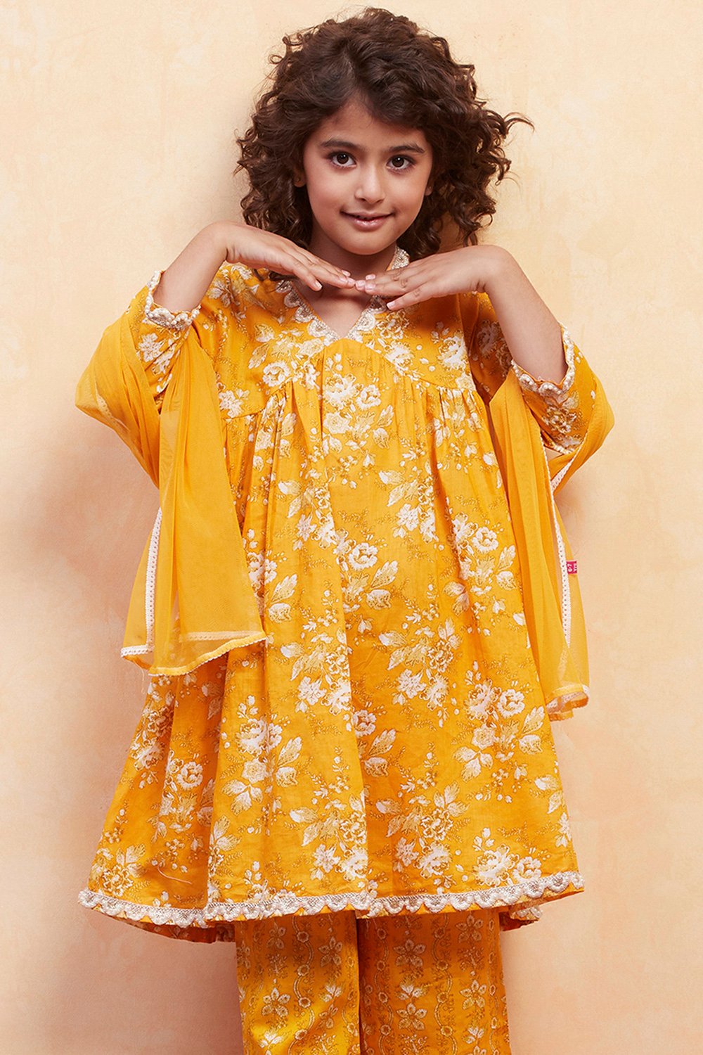 Yellow Cotton Gathered Suit Set image number 7