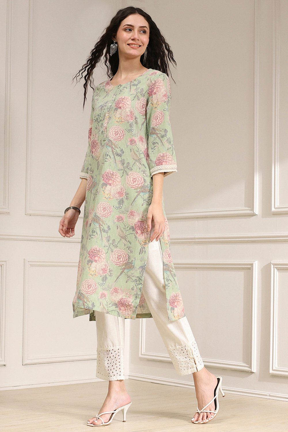 Yellow Cotton Blend Printed Straight Kurta image number 2