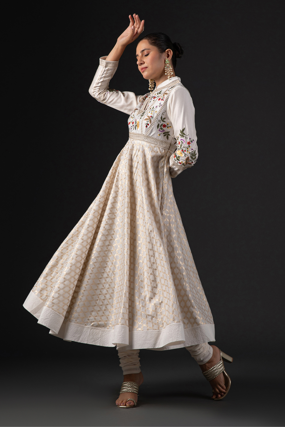 Off White Cotton Silk Anarkali Embroidered Suit Set image number 9