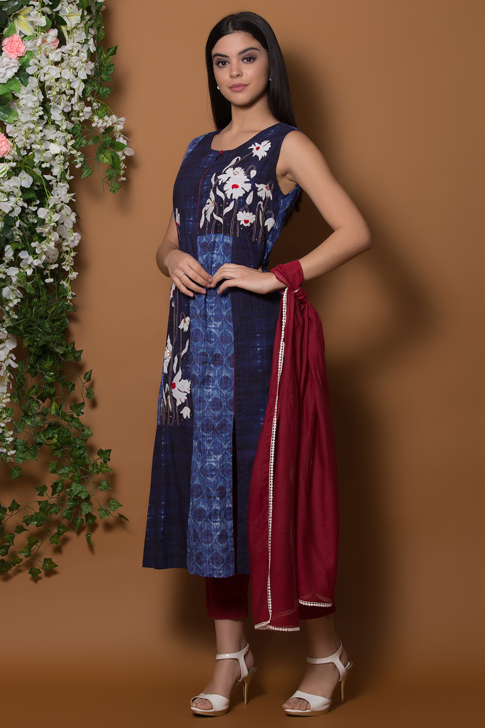 Blue Cotton Straight Suit Set By Anju Modi image number 2