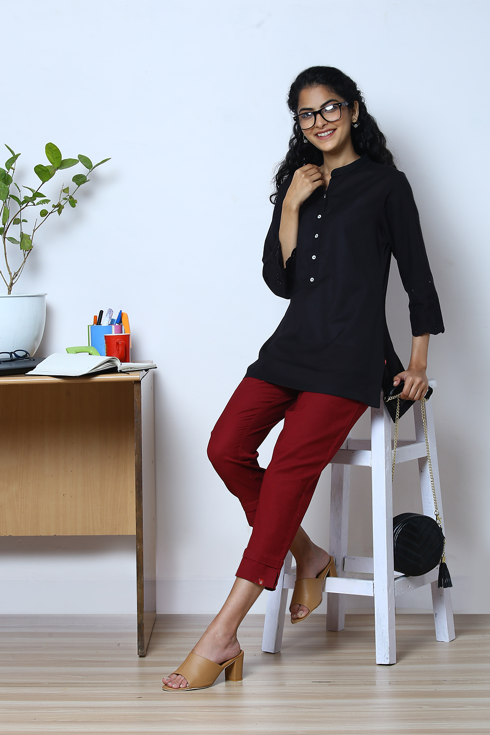 Black Cotton Flax Solid Kurti image number 3