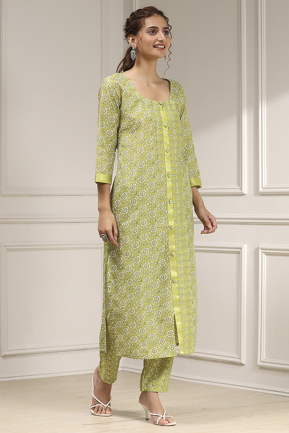 Green Cotton Digital Print Unstitched Suit Set image number 6