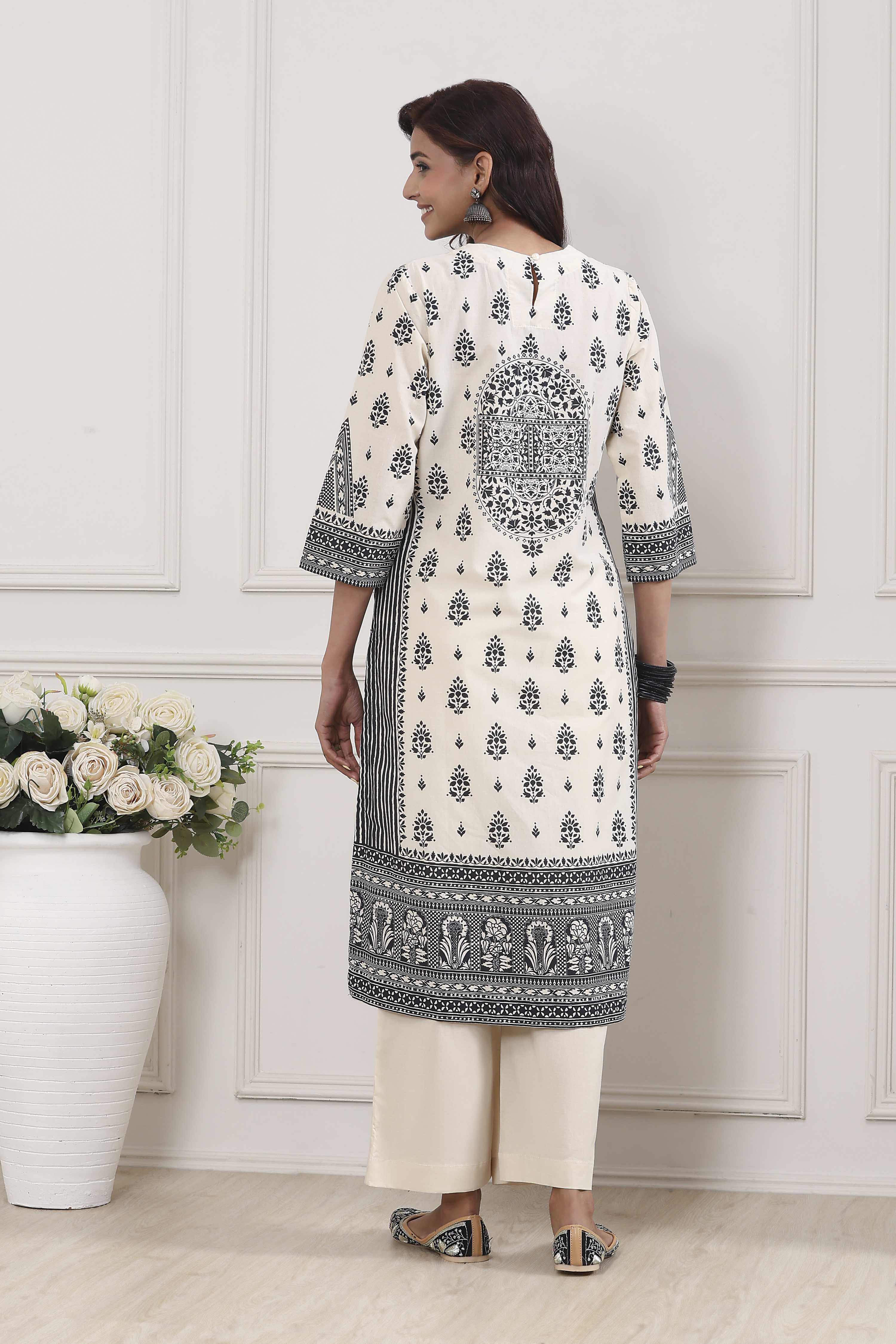Off White Cotton Straight Suit Set image number 4