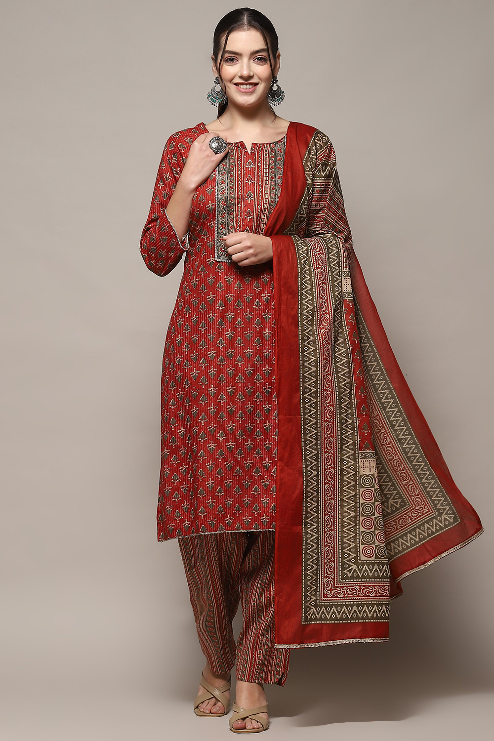 Green Cotton Unstitched Suit set image number 8