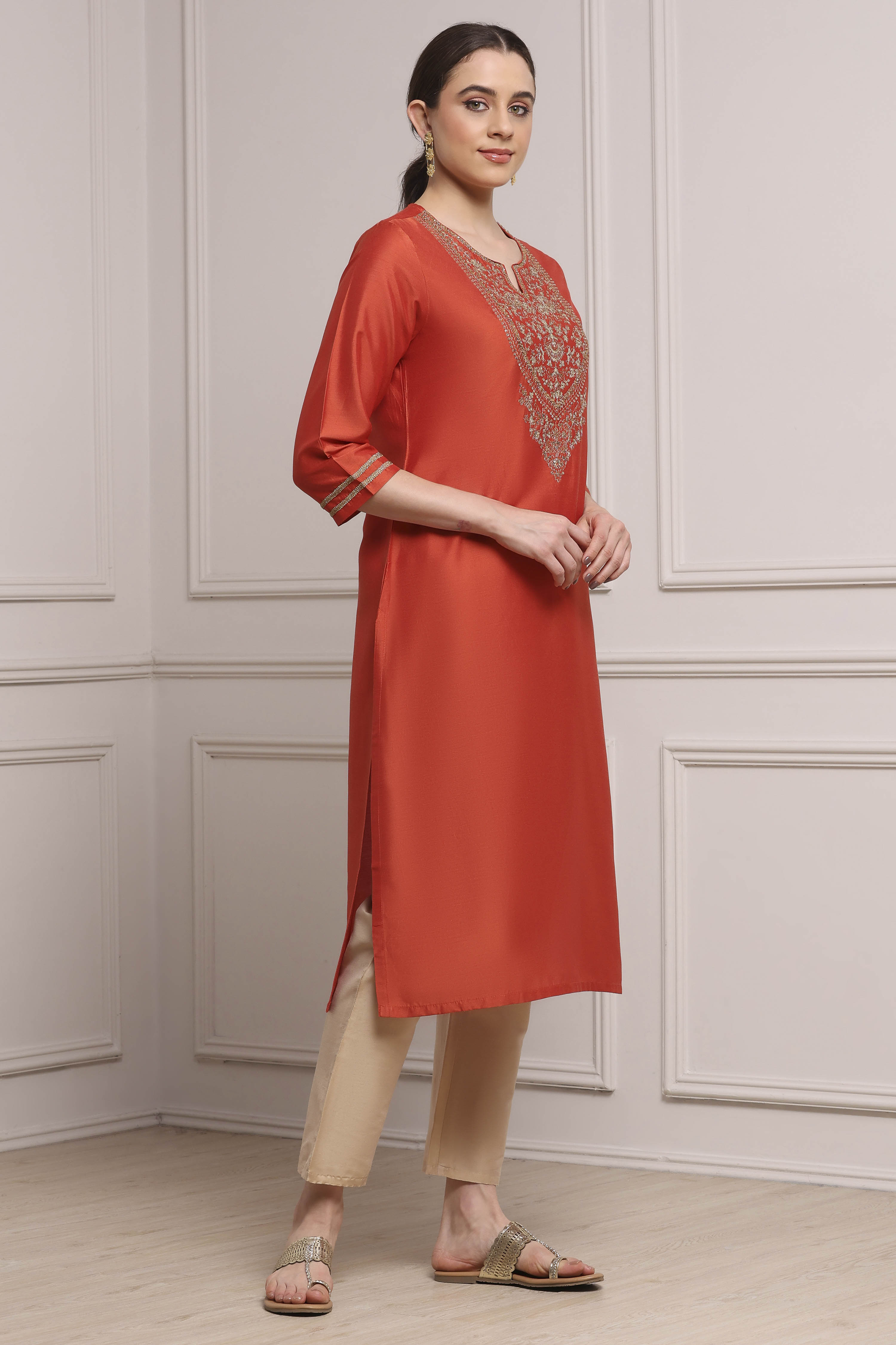 Burnt Orange Viscose Blend Solid Straight Kurta image number 4