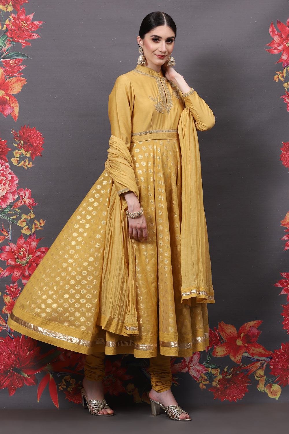 Yellow Cotton Silk Anarkali Yarndyed Suit Set image number 6