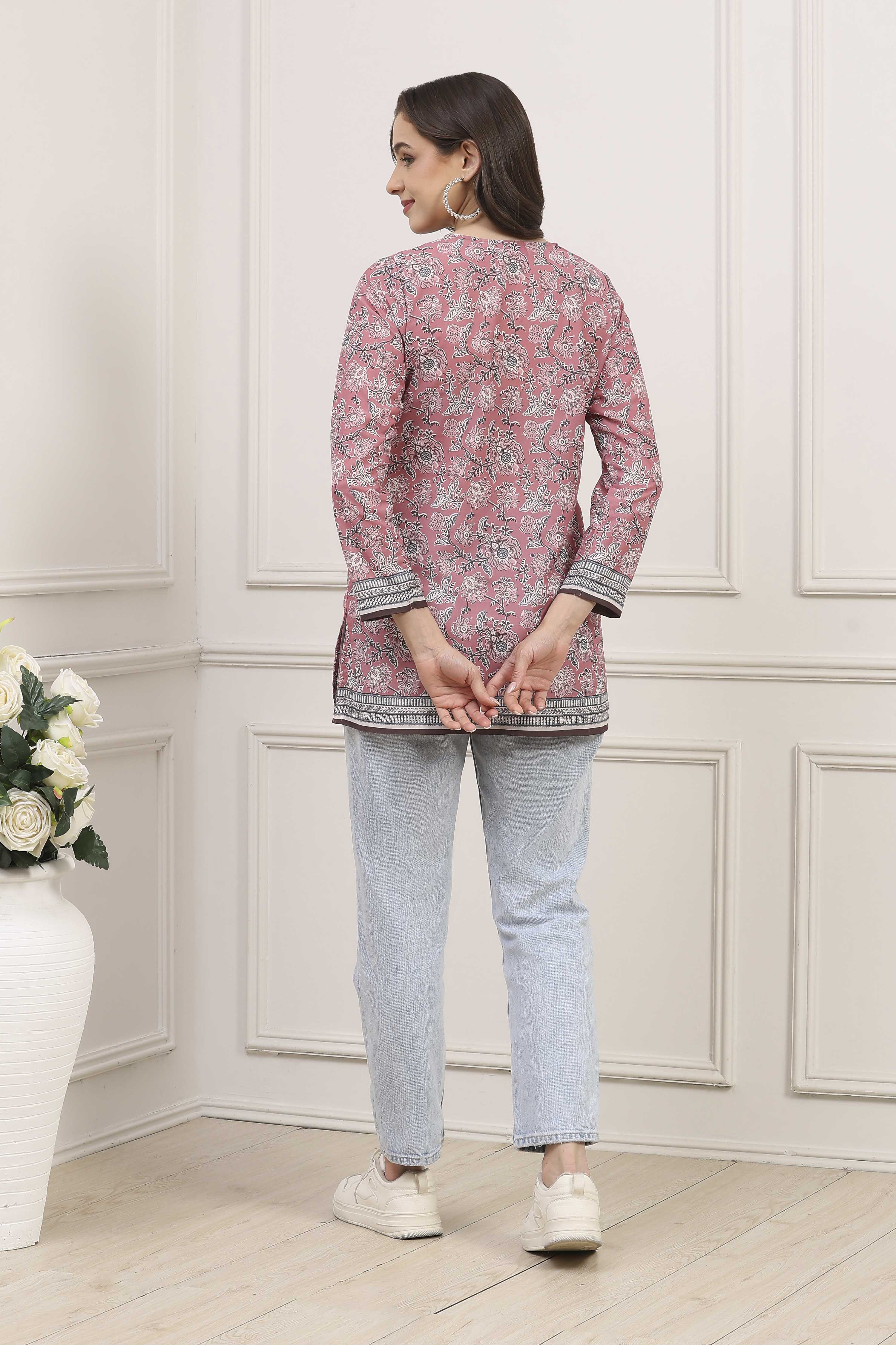 Rose Pink Polyester Straight Printed Kurti image number 3