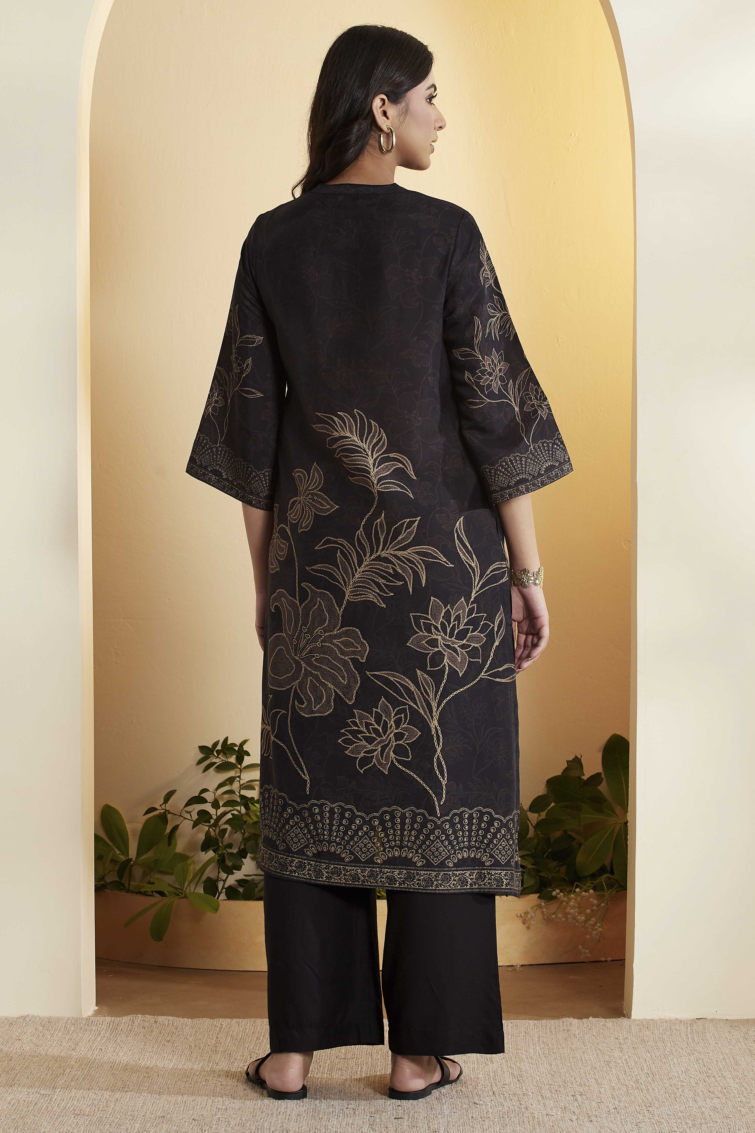 Black Viscose Blend Straight Suit Set image number 5