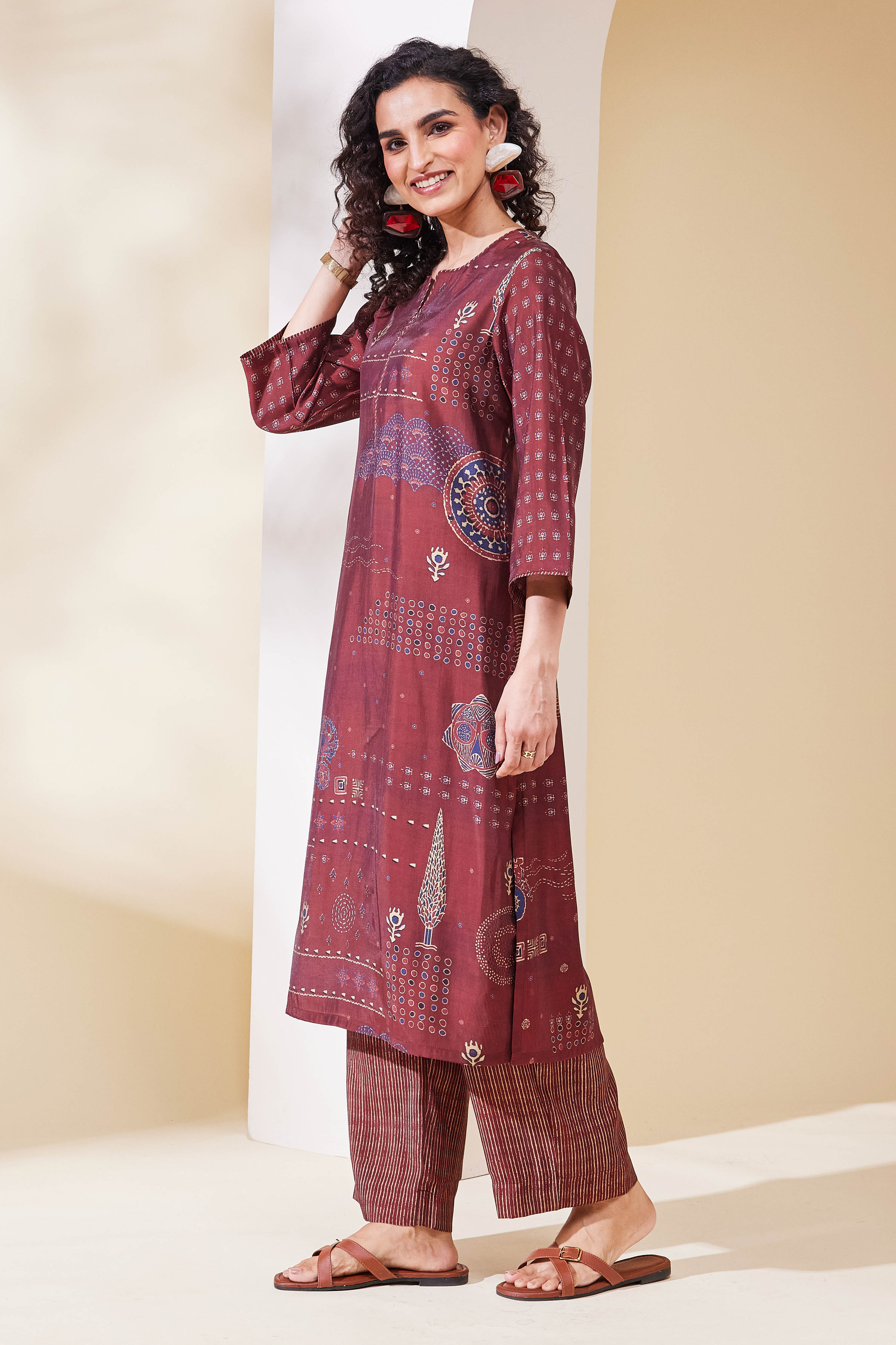 Maroon Viscose Blend Straight Kurta Set image number 3