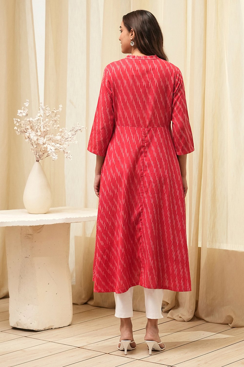 Marron Cotton Short Yarndyed Kurti image number 3