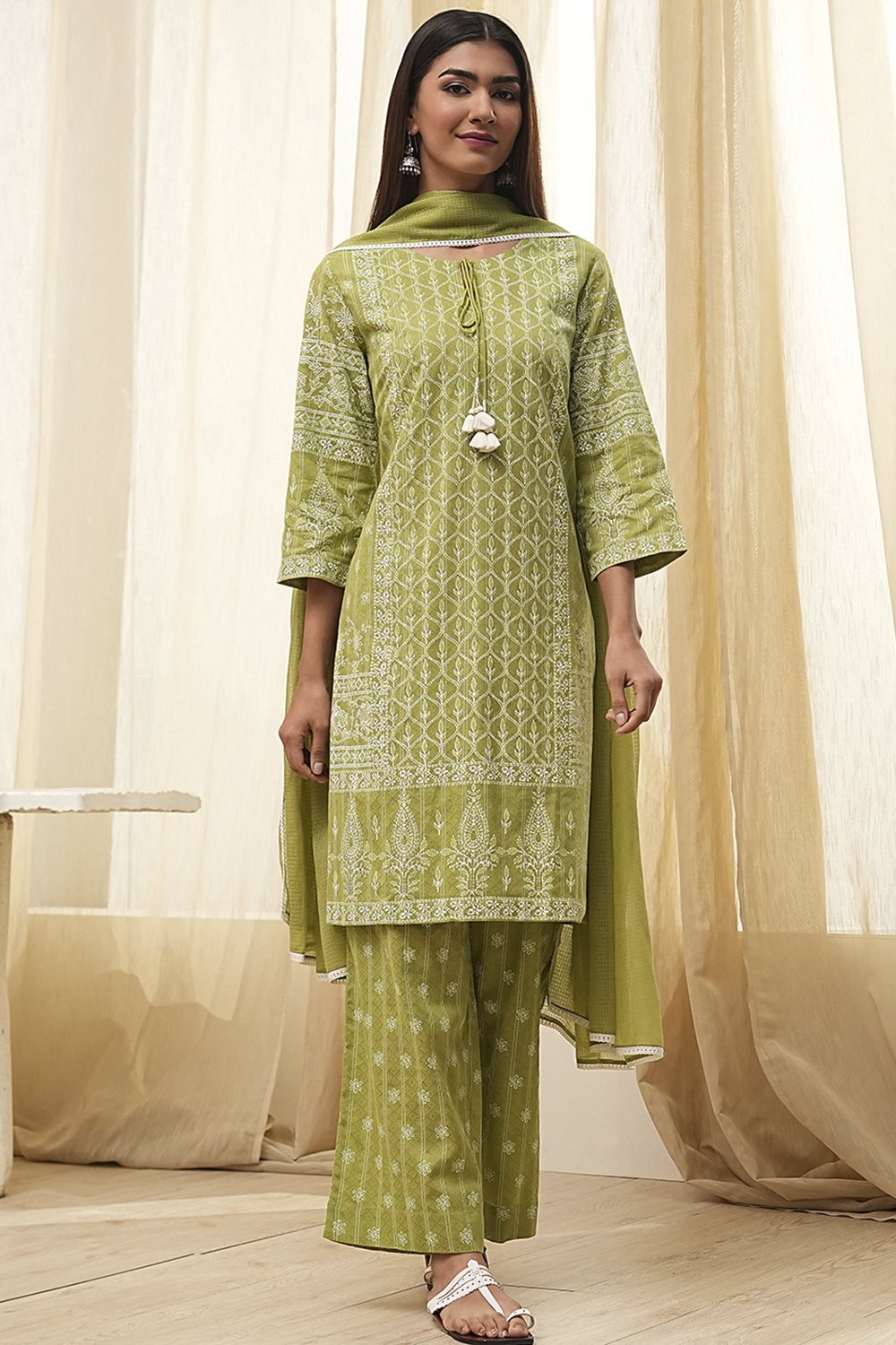 Mehendi Green Cotton Printed Straight Suit Set image number 6