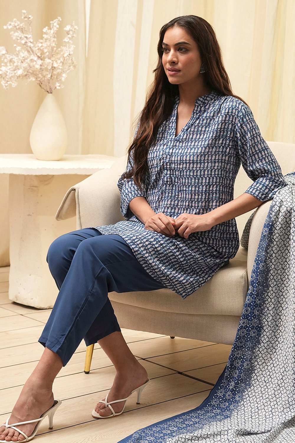 Grey & Pink Art Silk Straight Kurta Pant Suit Set image number 0