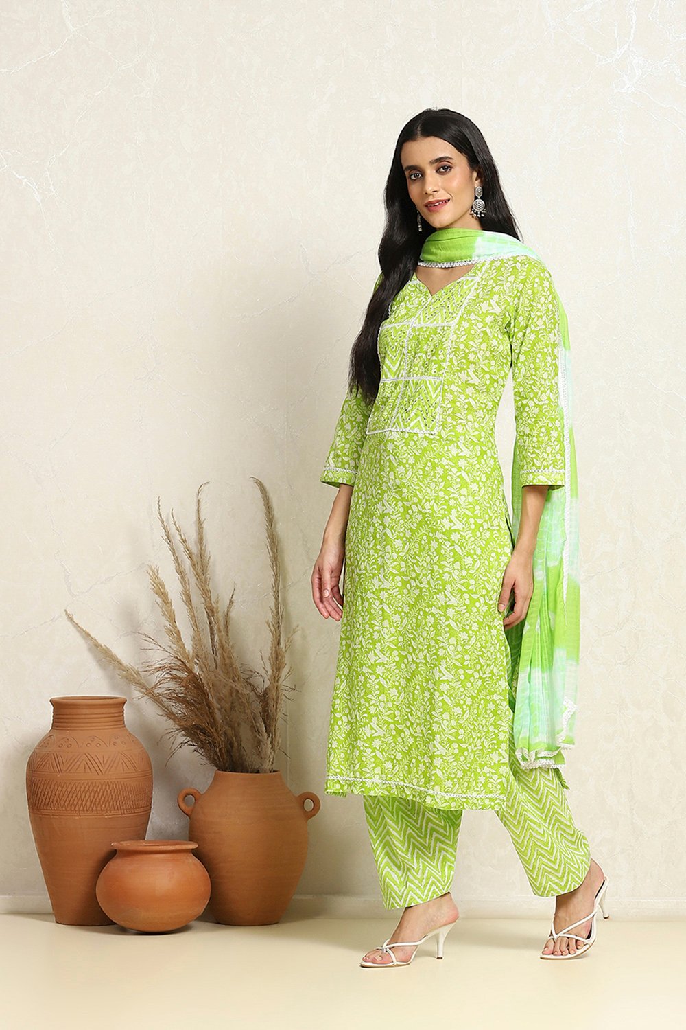 Grey Cotton Floral Printed Unstitched Suit Set image number 4