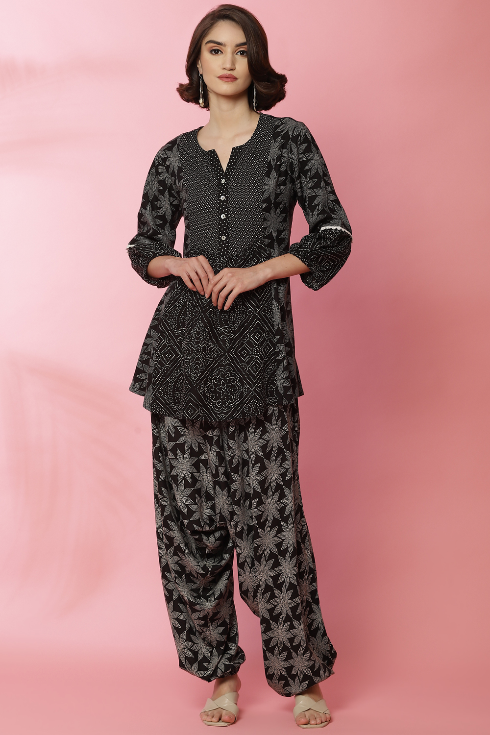 Black And Off White Viscose Printed Short Kurti image number 2