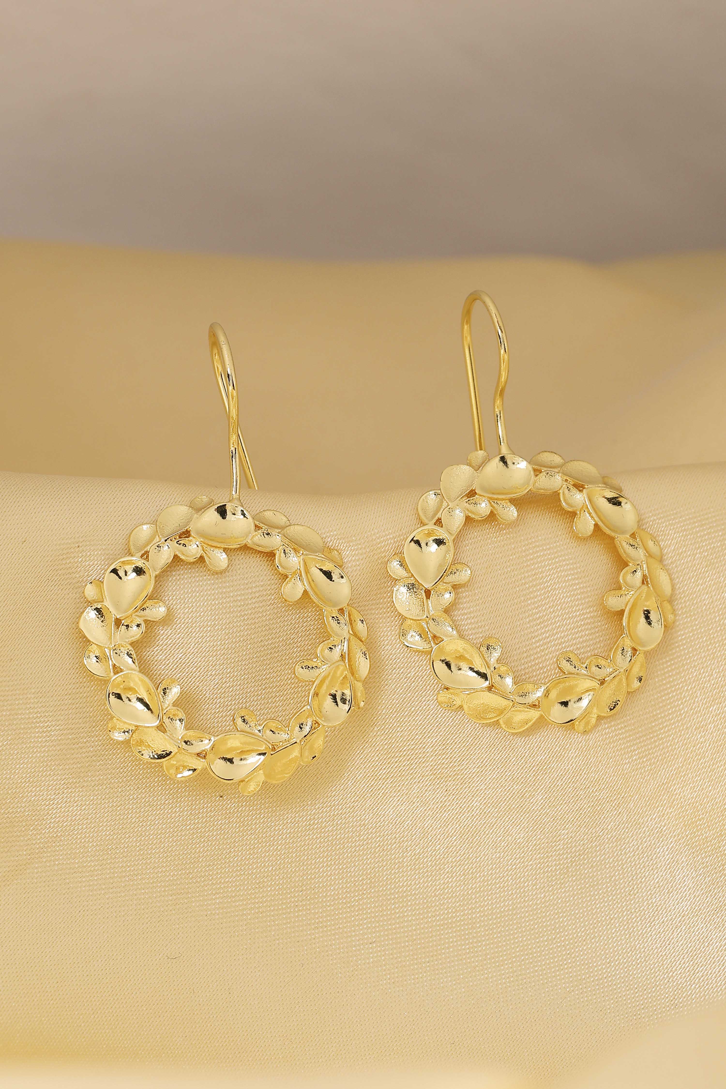 Gold Textured Earrings image number 0