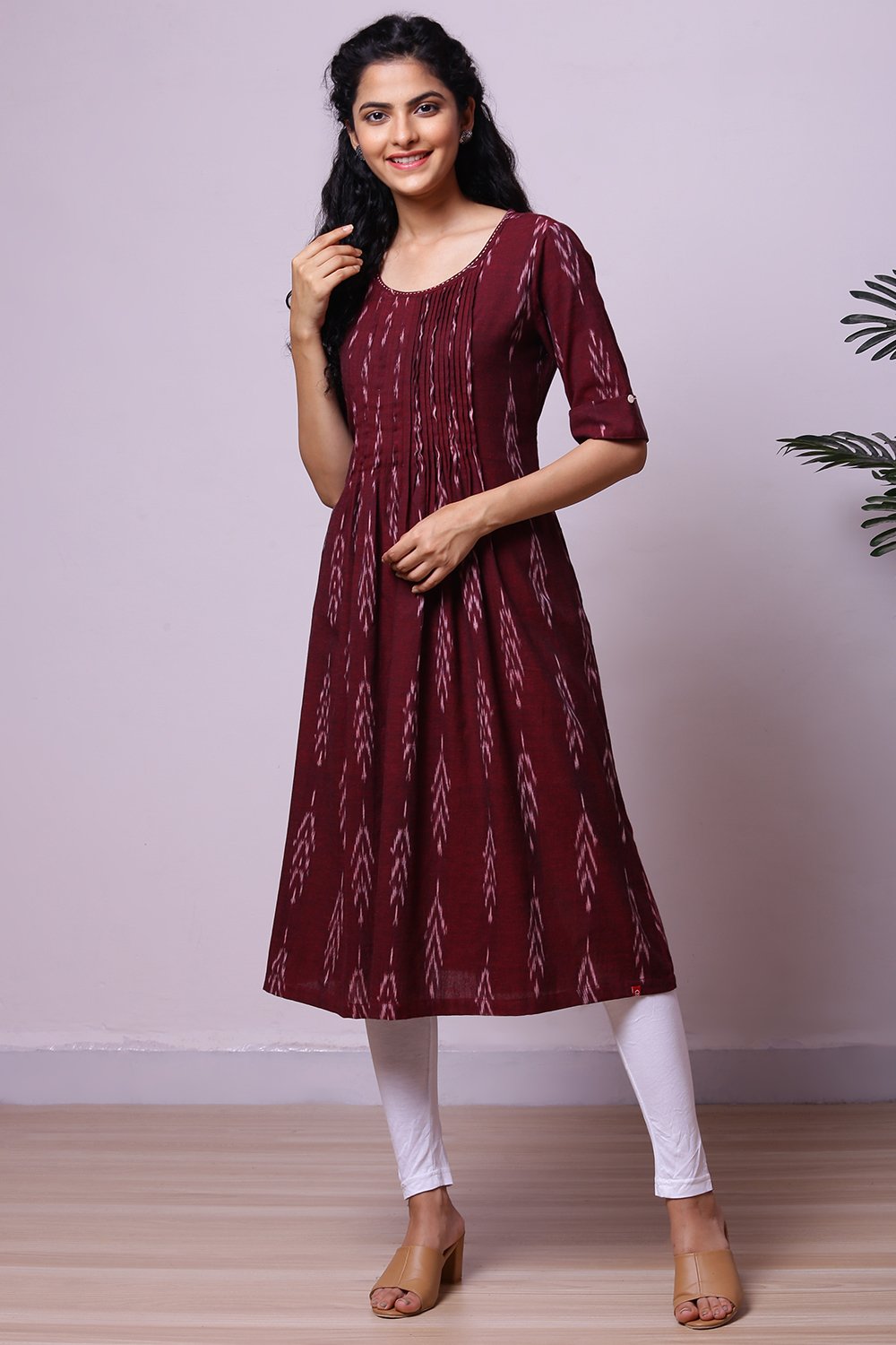 Deep Maroon Cotton Ikkat Yarndyed Kurta image number 0
