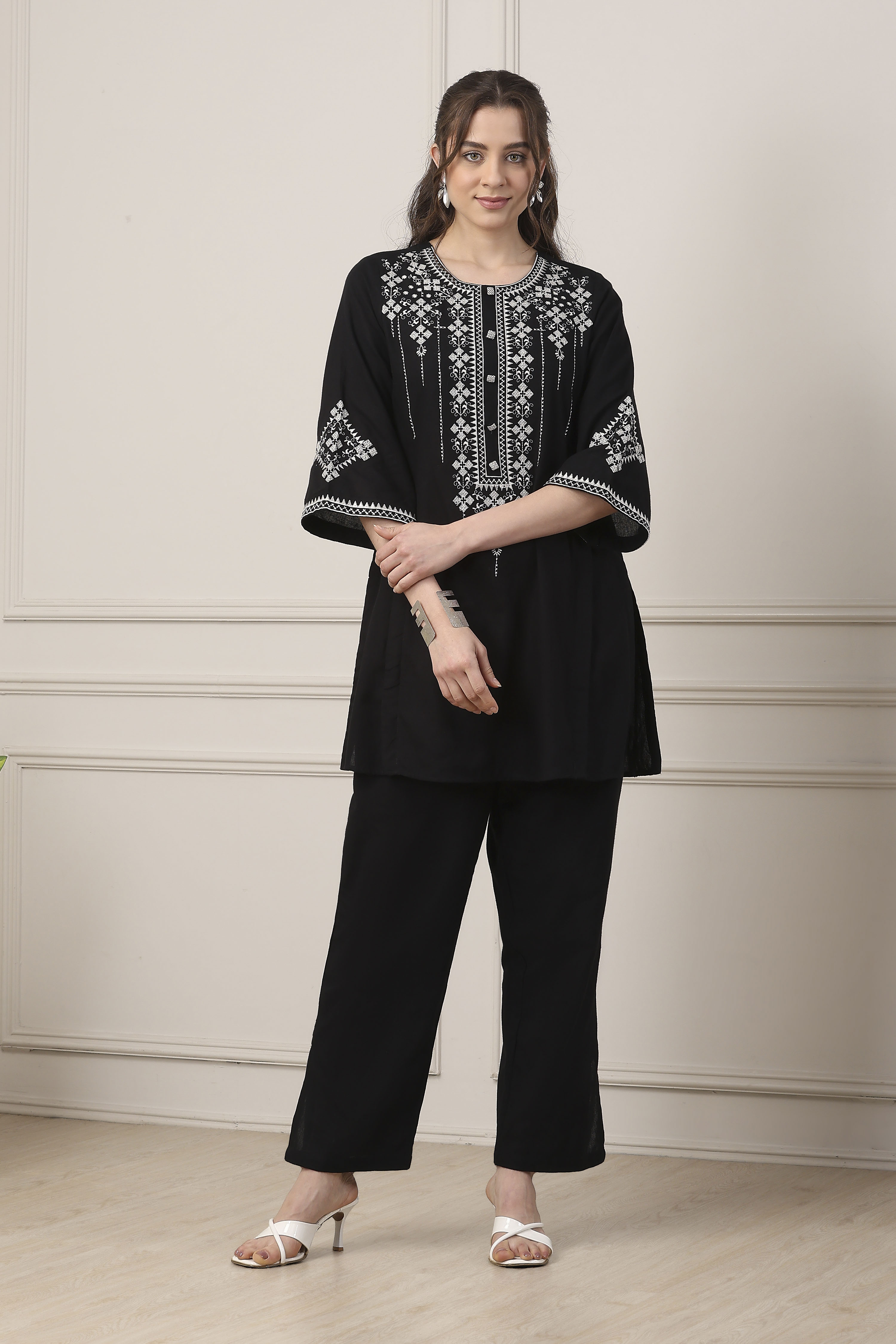 Beige Cotton Embroidered Straight Suit Set image number 0