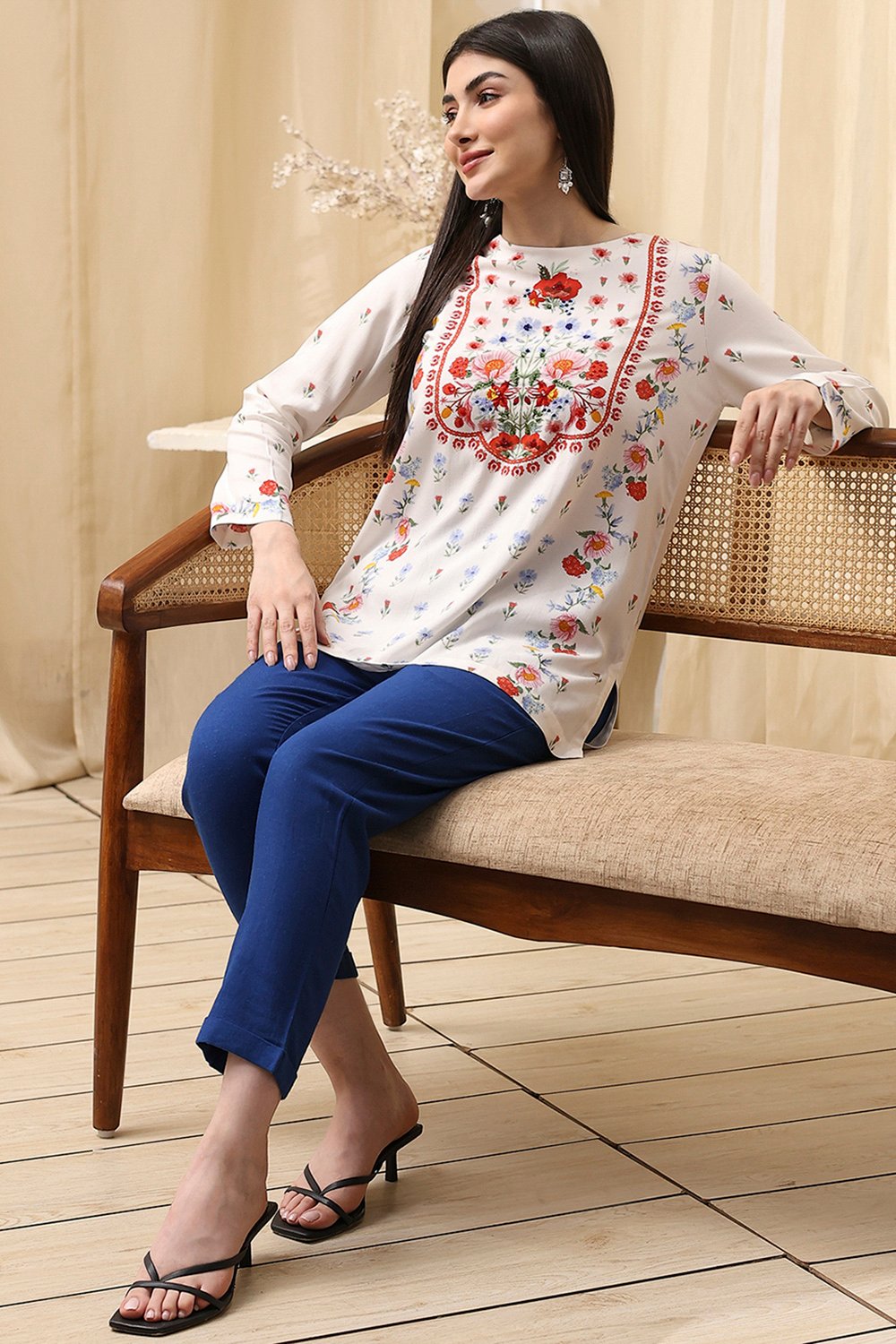 Green Viscose Rayon Straight Kurti image number 0